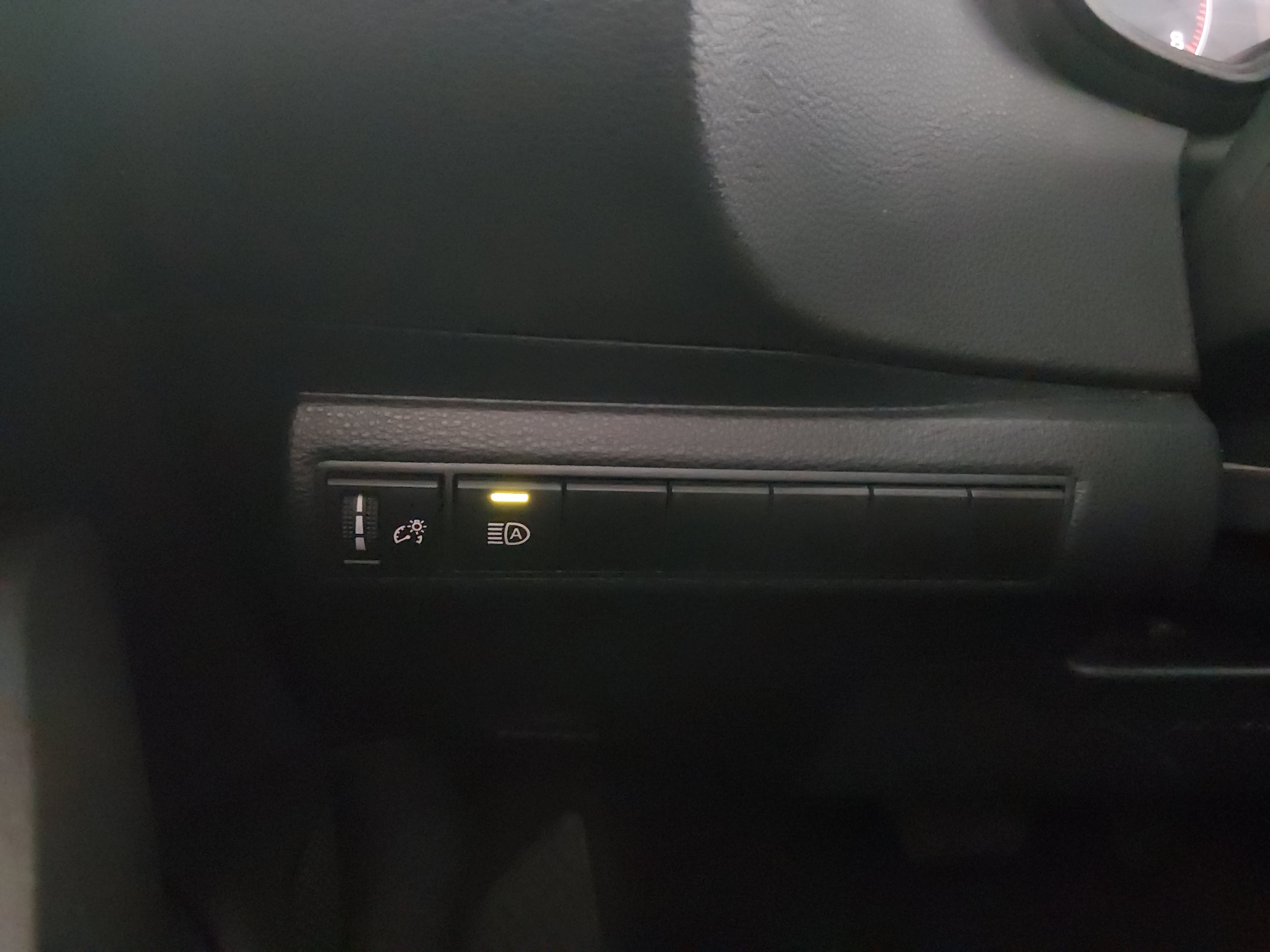 2024 Toyota Corolla LE - Photo 13