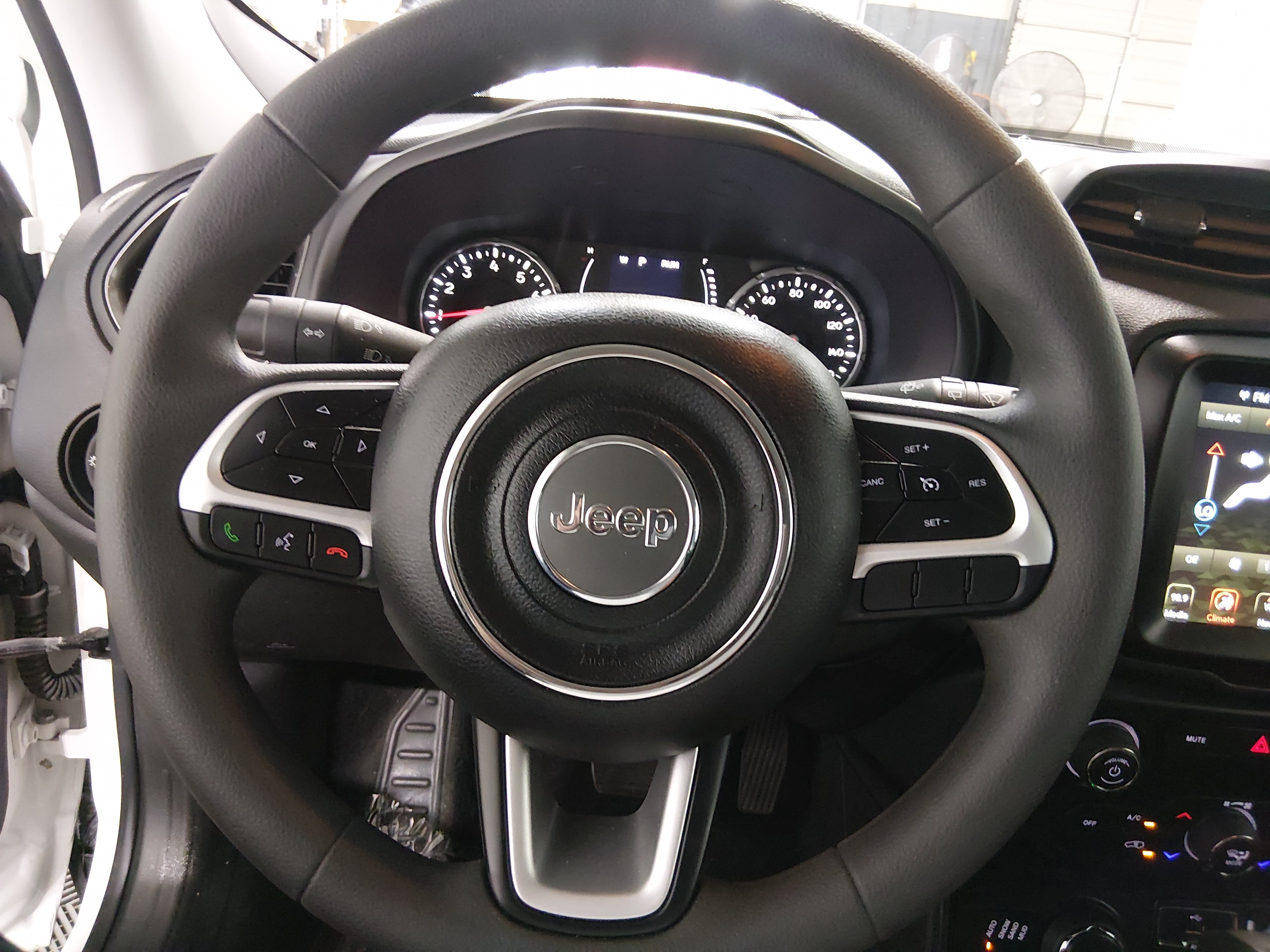 2023 Jeep Renegade Latitude - Photo 12