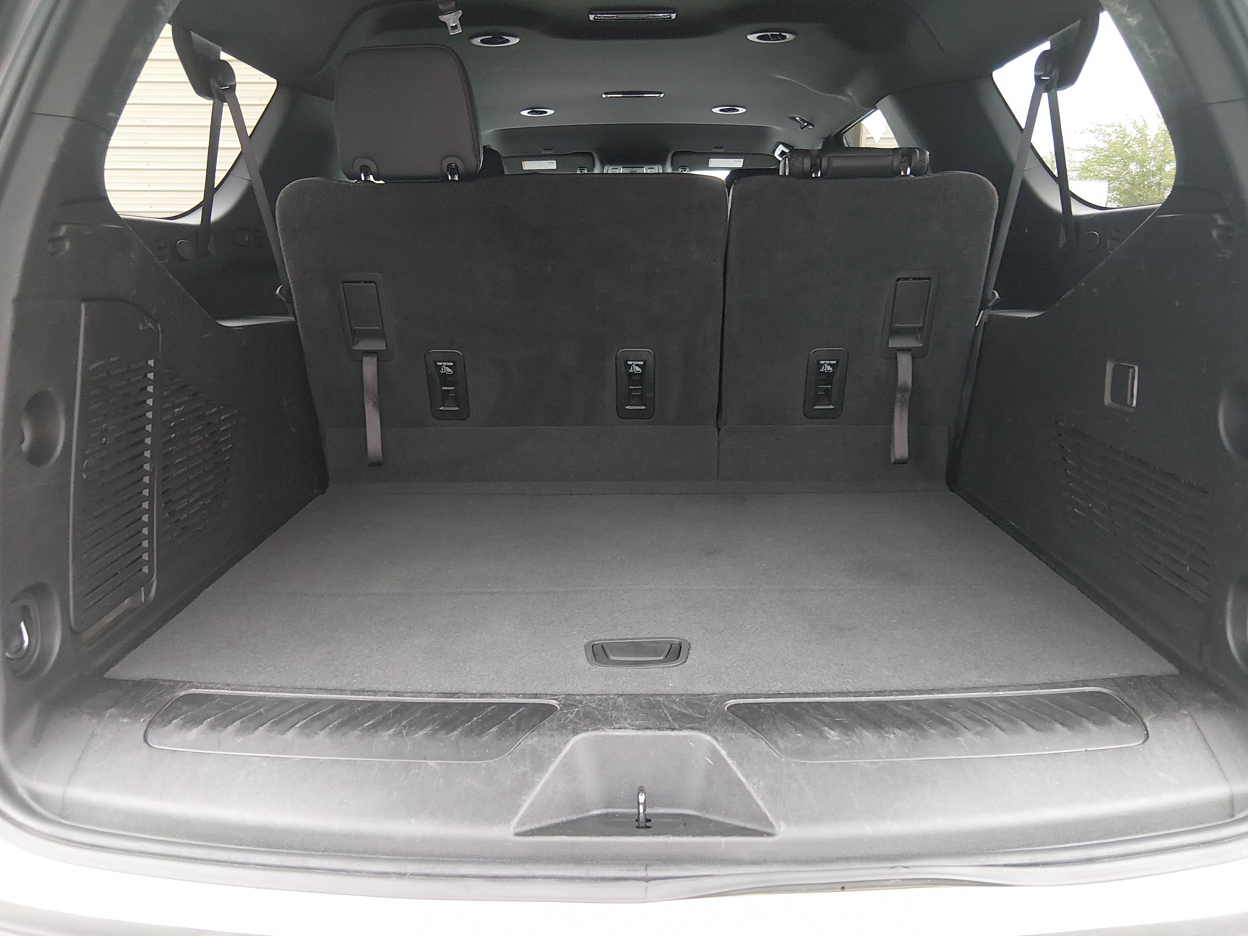 2024 Chevrolet Suburban LT - Photo 11