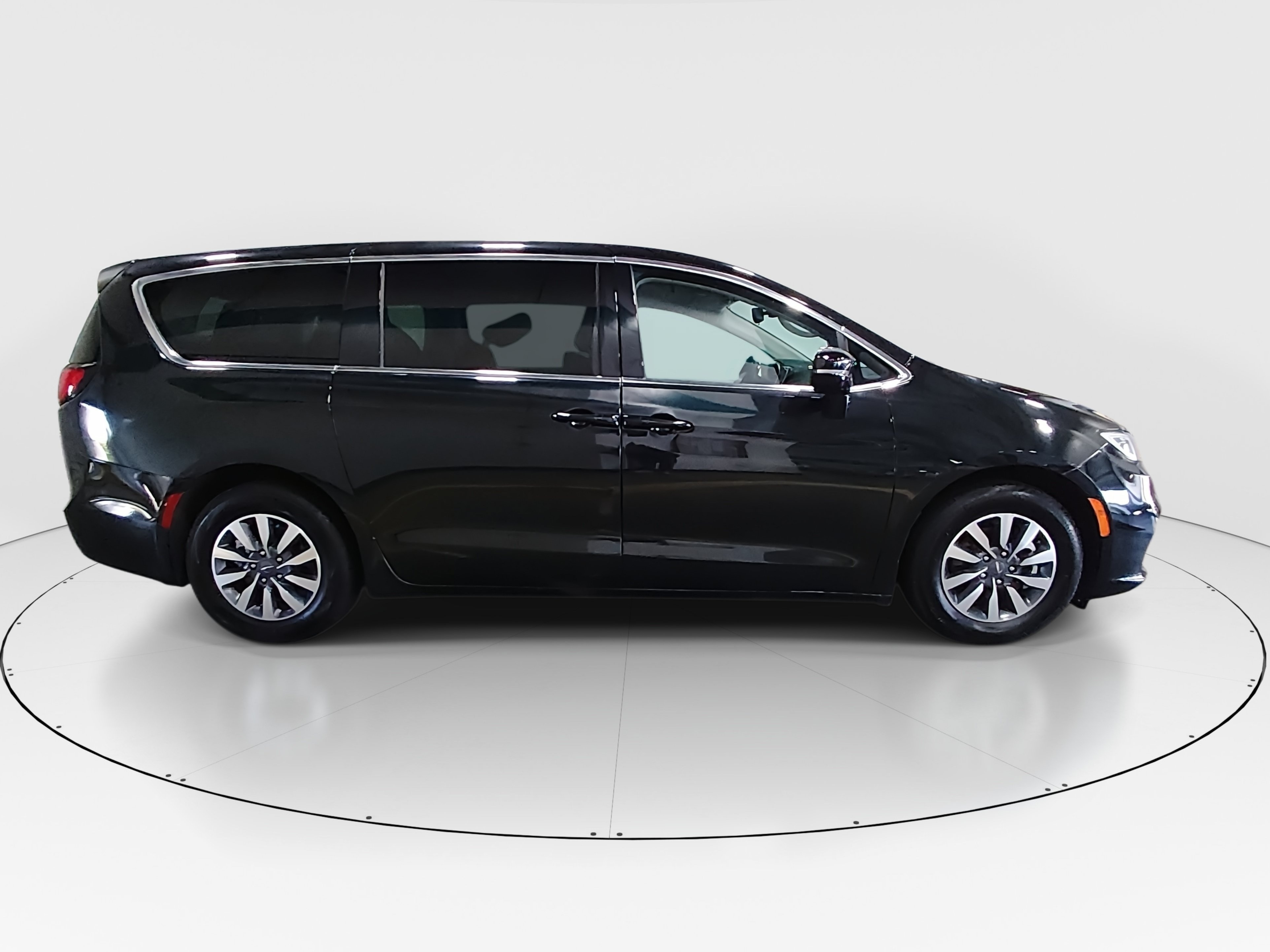 2024 Chrysler Pacifica PHEV Select - Photo 8