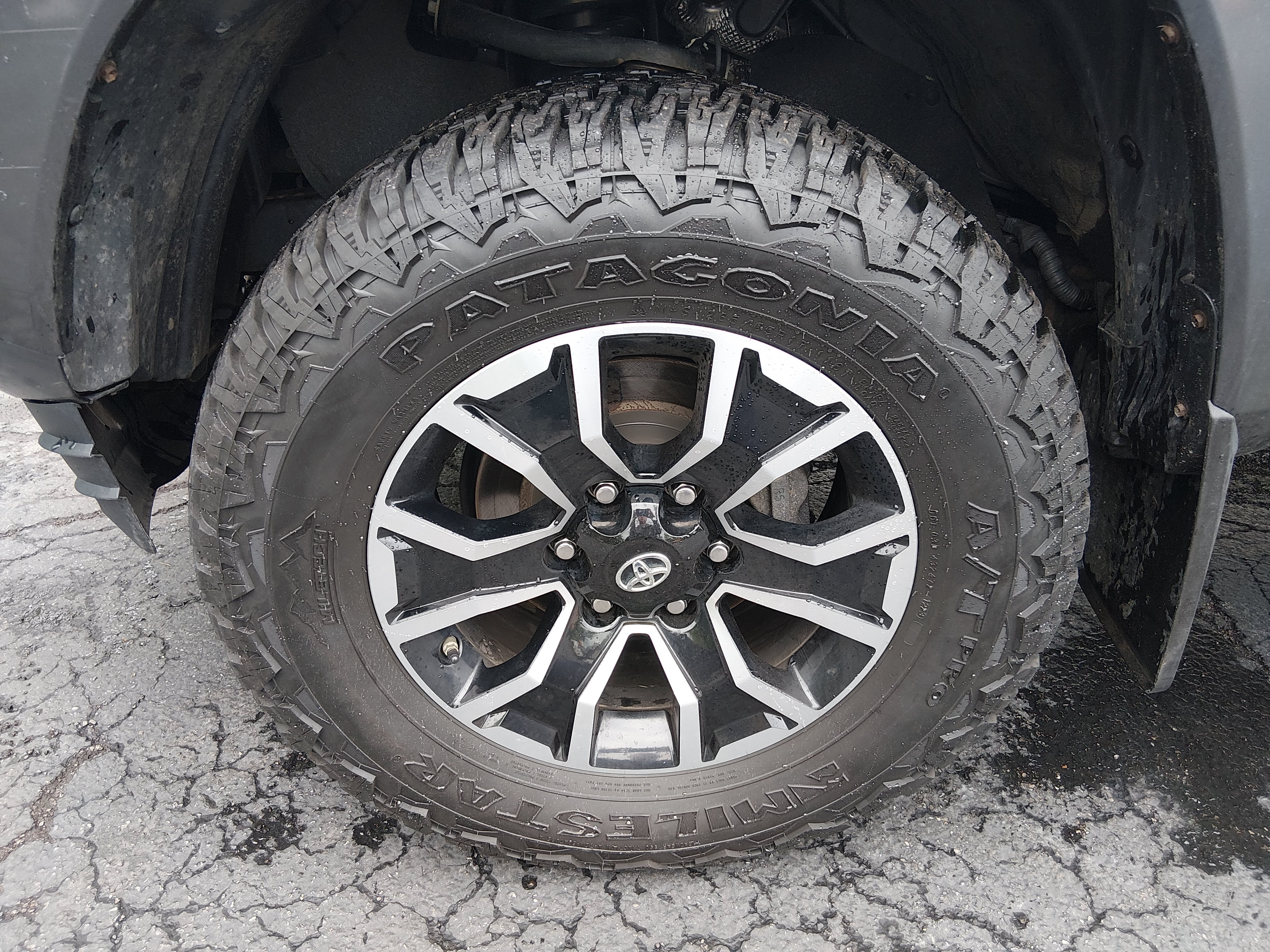 2021 Toyota Tacoma TRD Sport - Photo 10