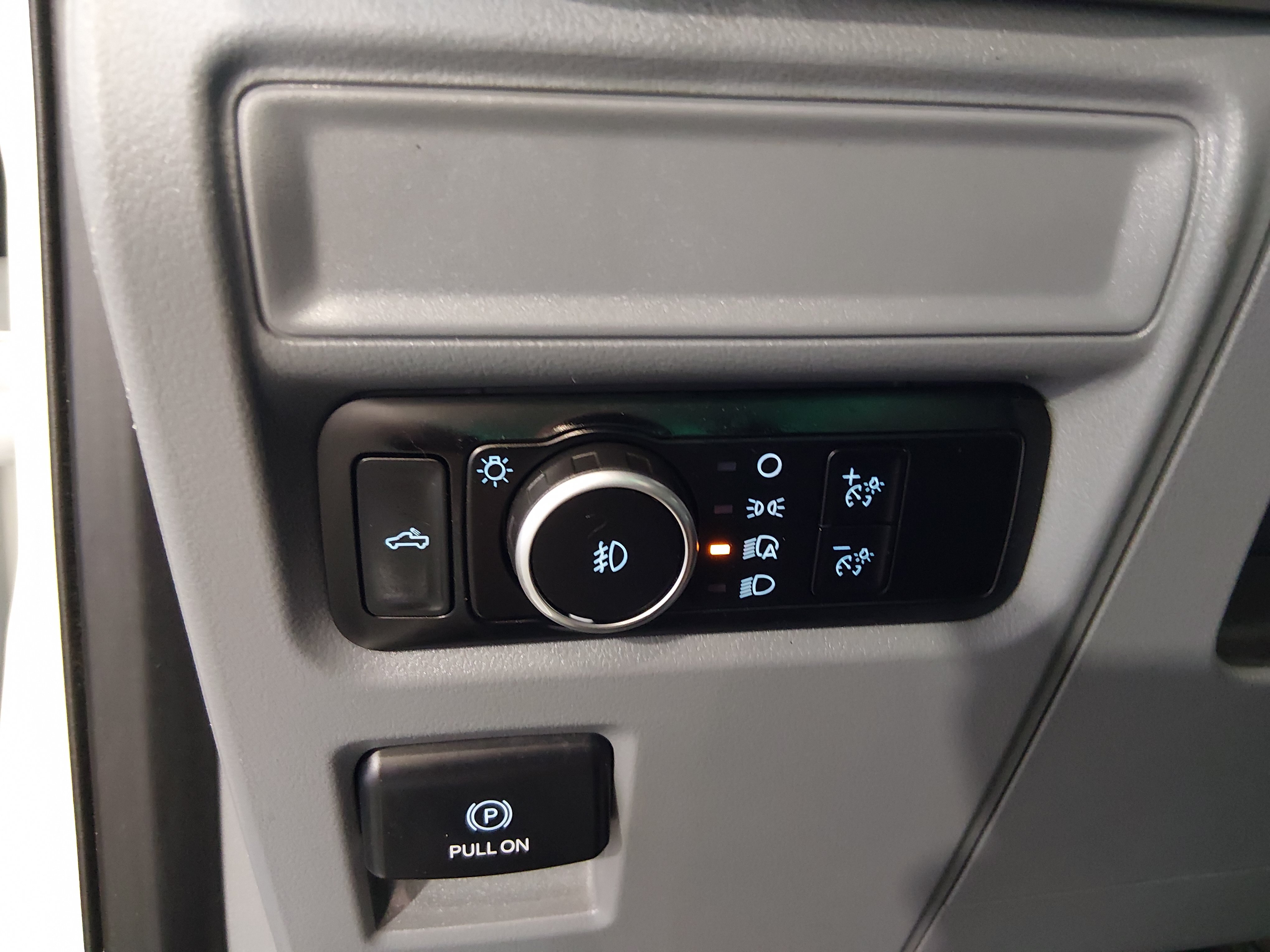2023 Ford F-150 XLT - Photo 13