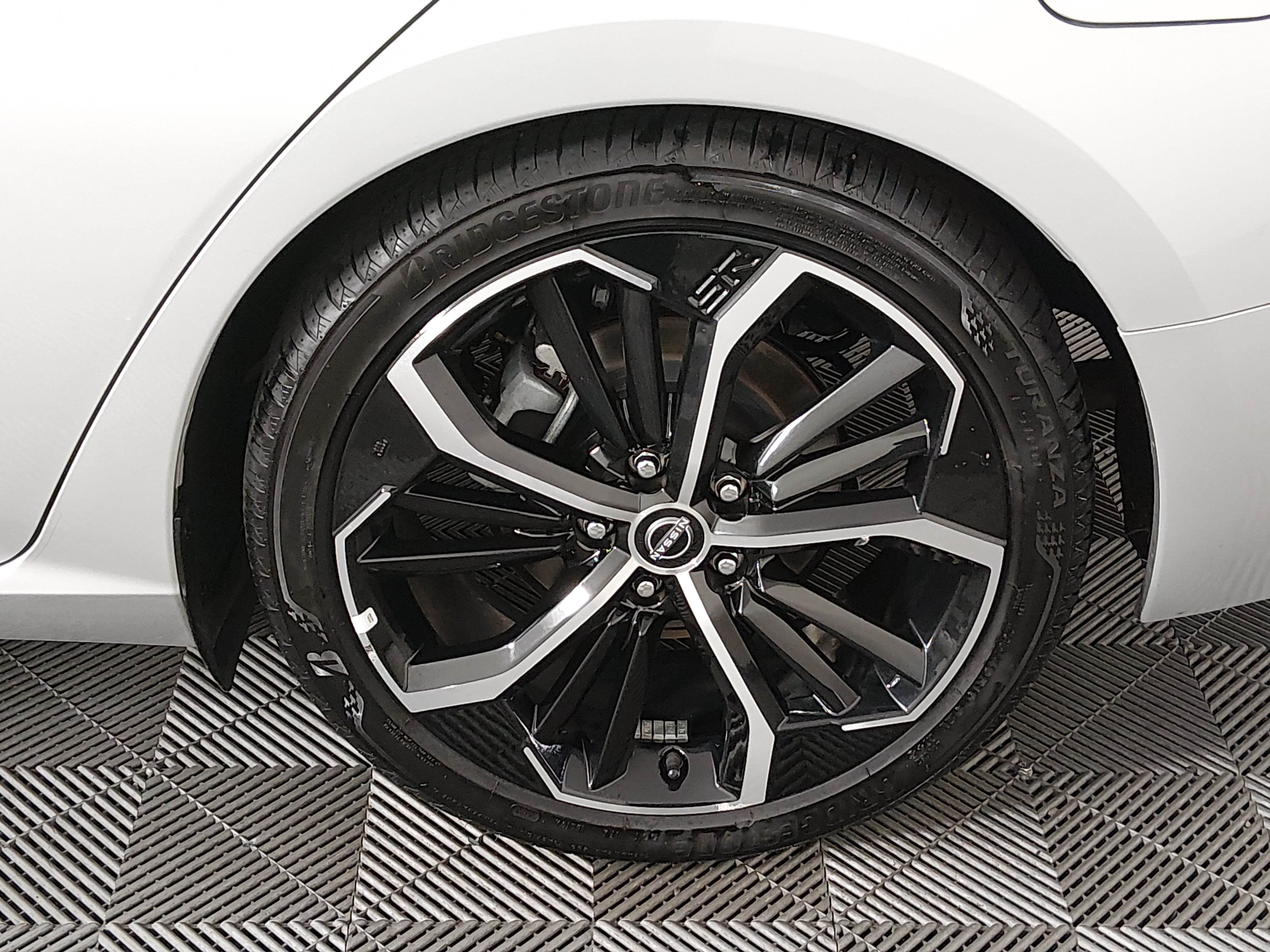2024 Nissan Altima SR - Photo 10