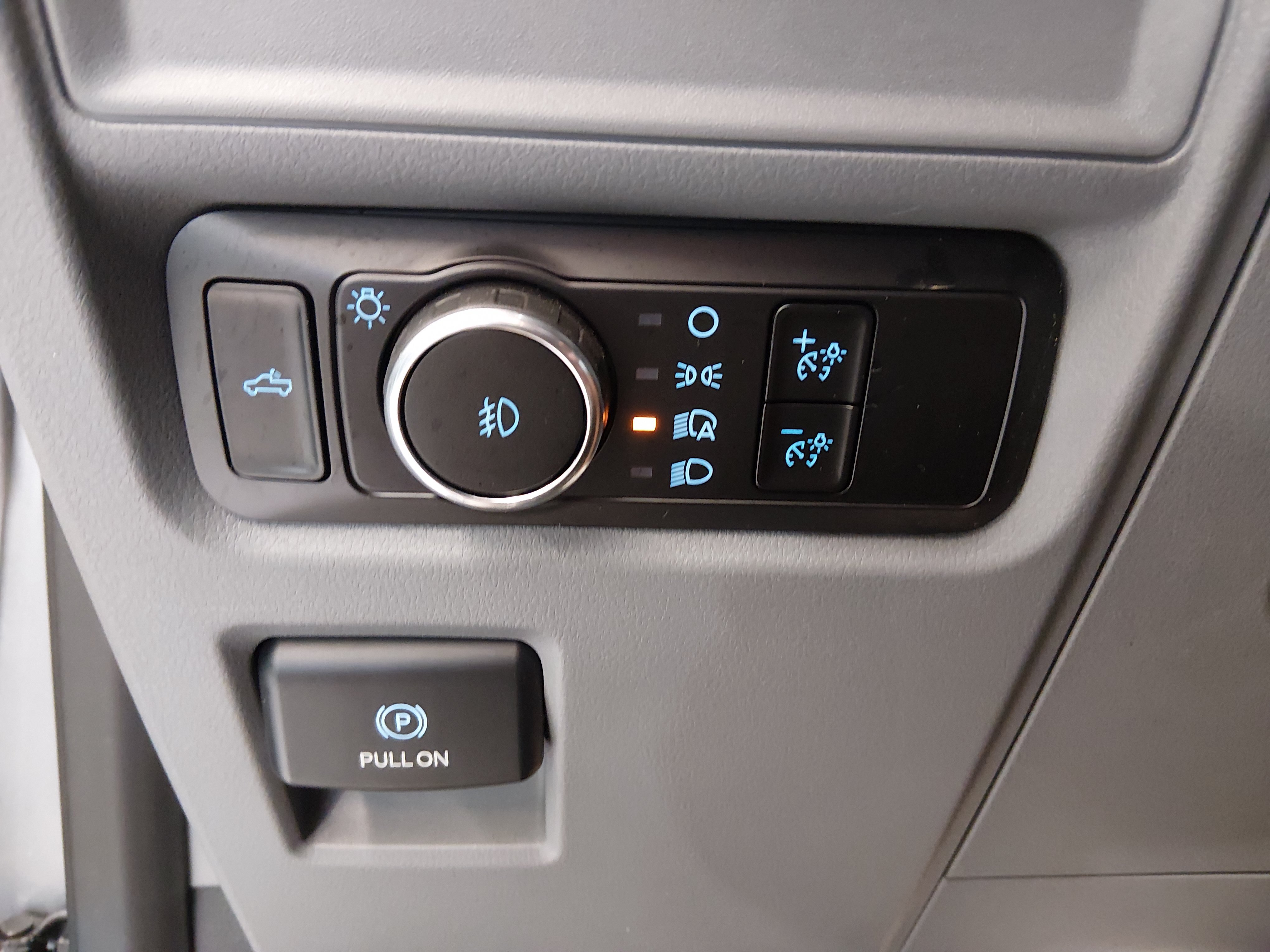 2023 Ford F-150 XLT - Photo 13