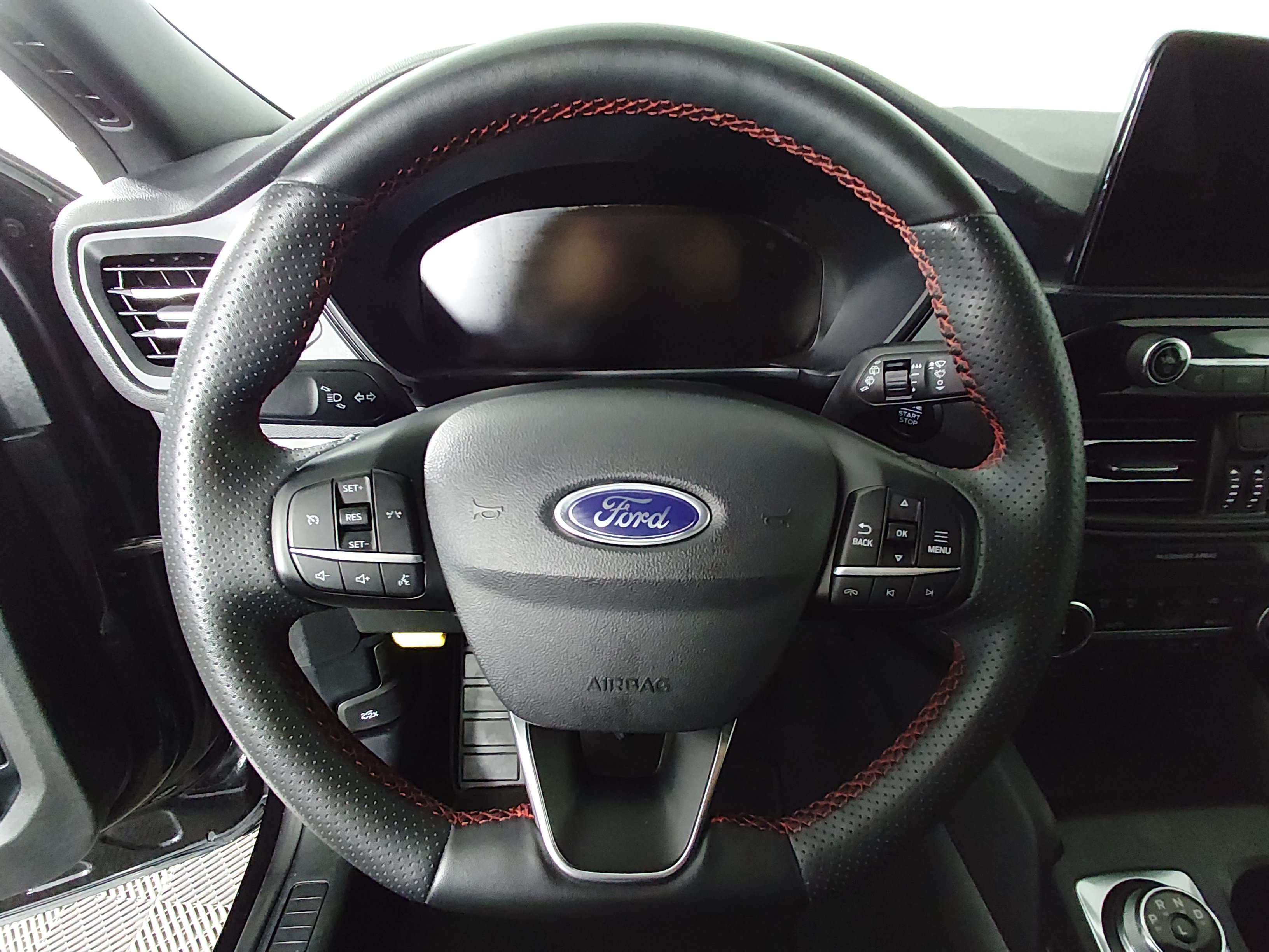 2025 Ford Escape ST-Line Select - Photo 12
