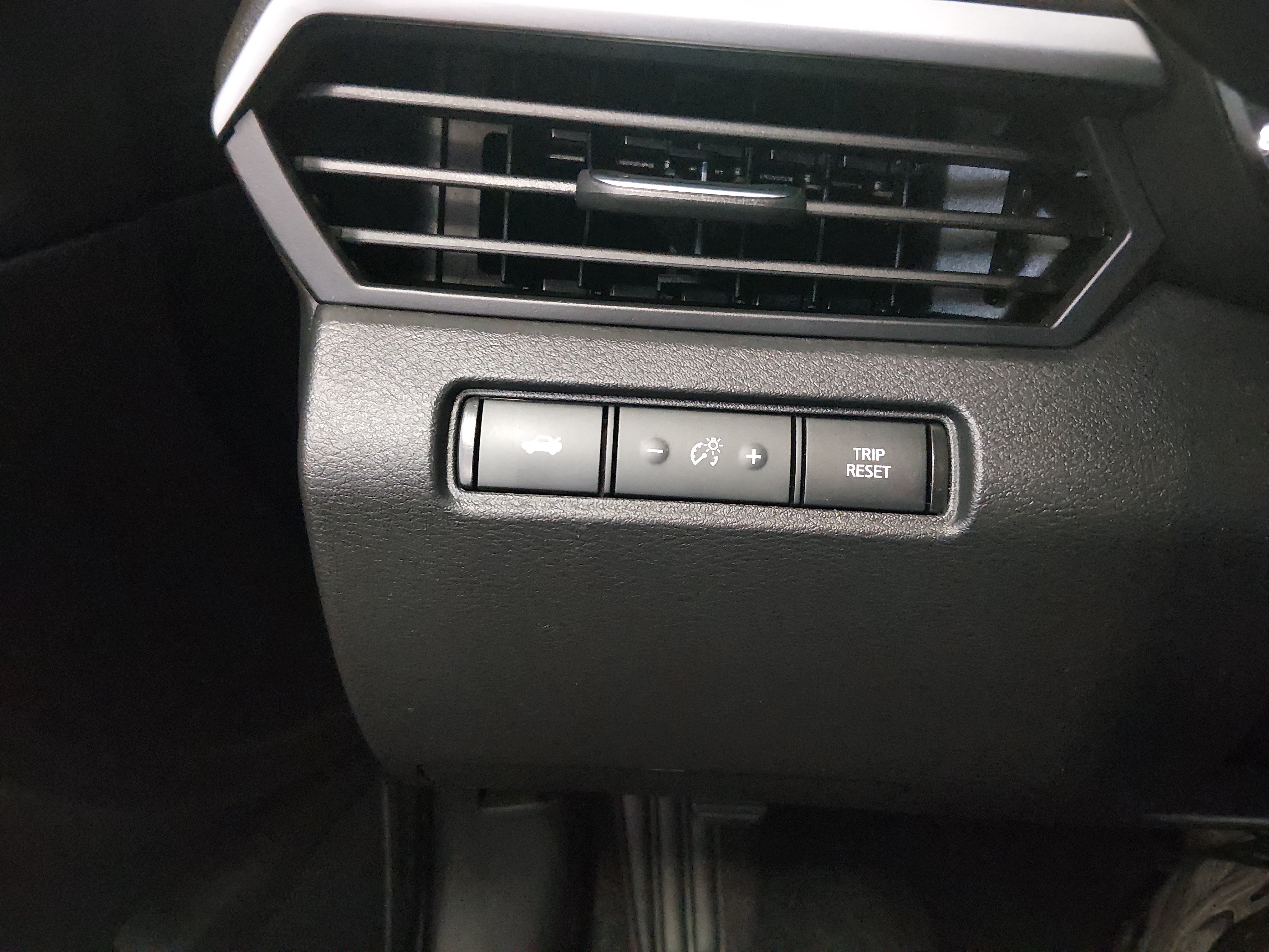 2024 Nissan Altima SV - Photo 12