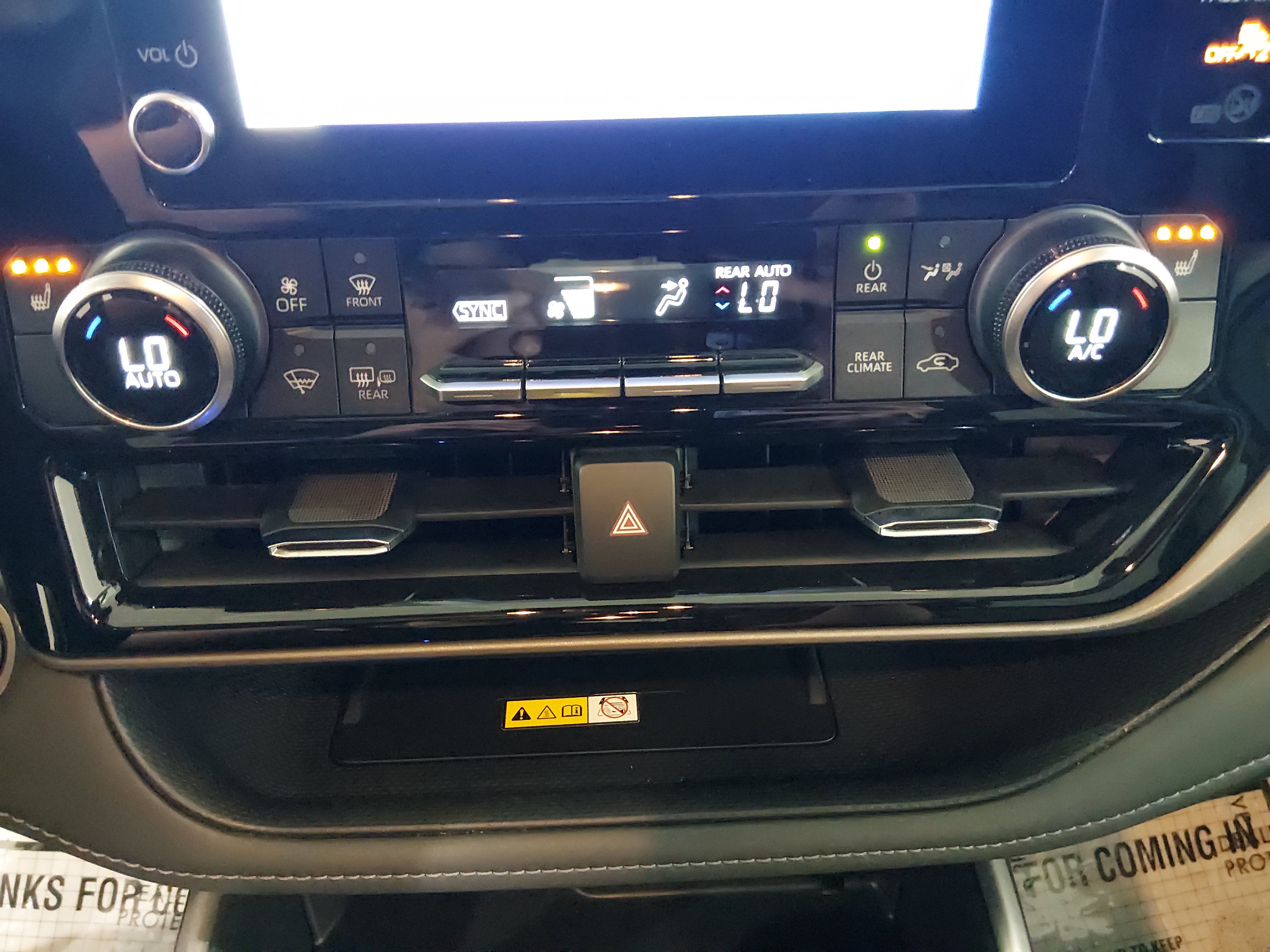 2024 Toyota Highlander XLE - Photo 18