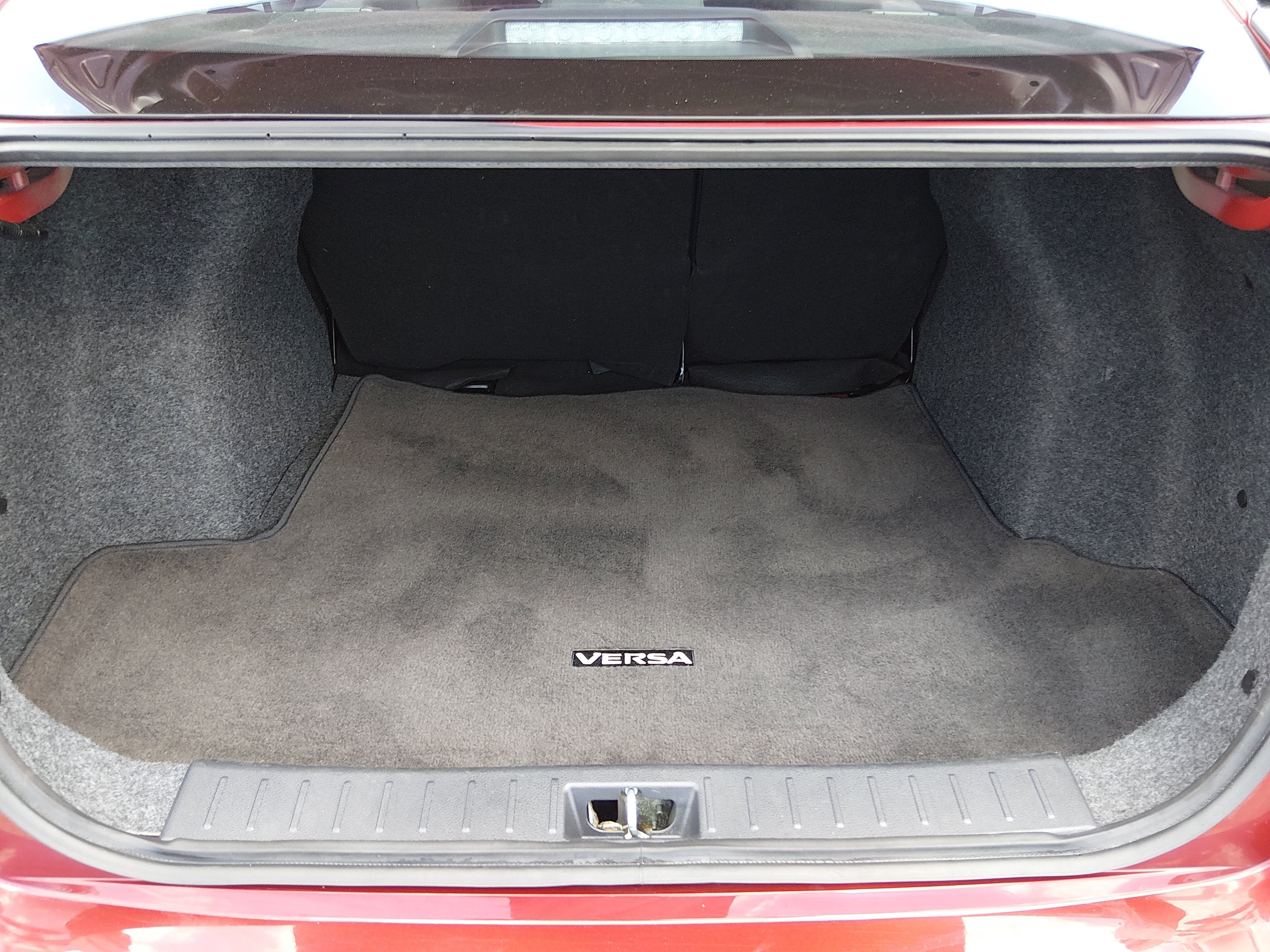 2025 Nissan Versa Sedan SV - Photo 11