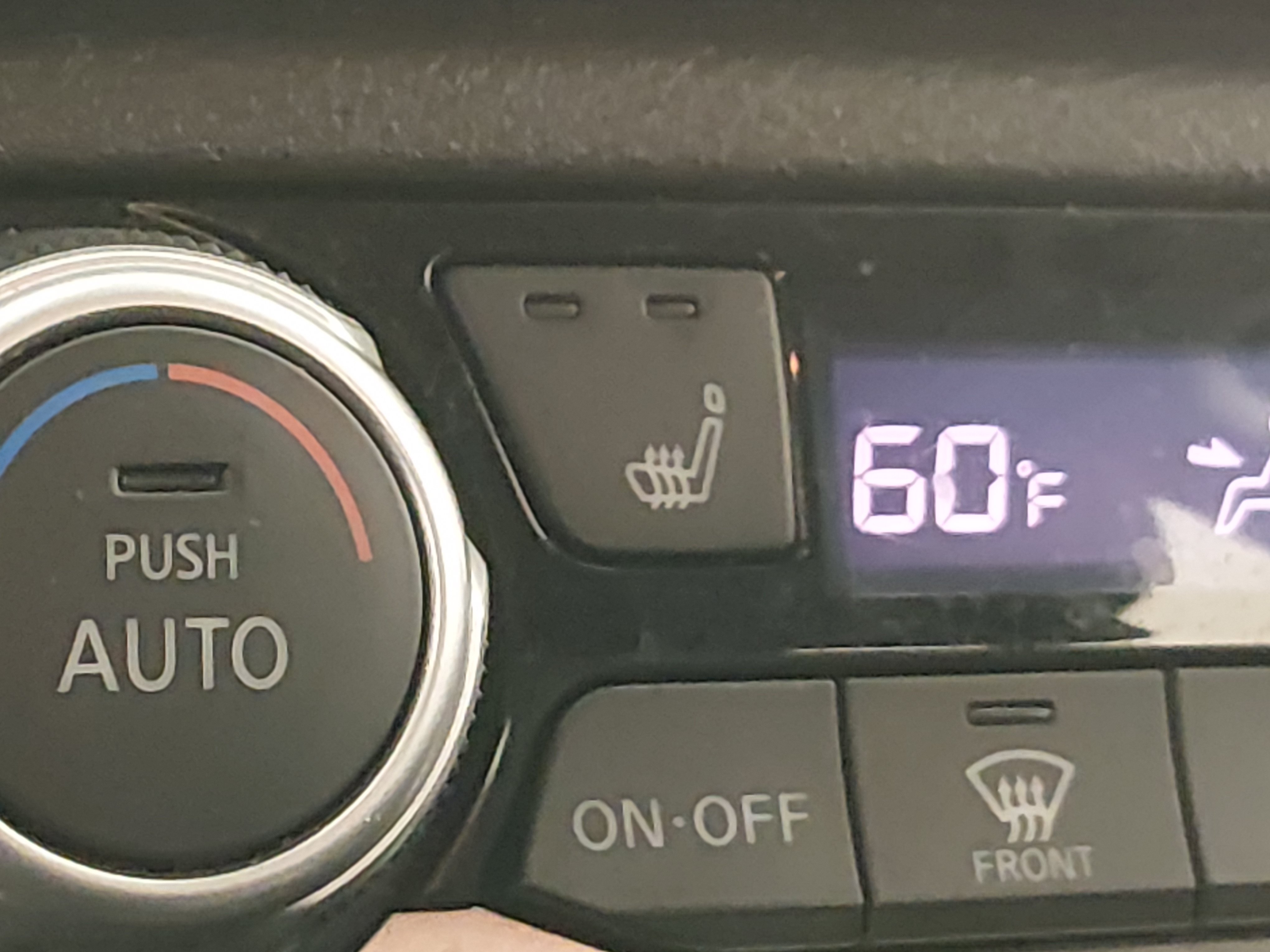 2024 Nissan Versa Sedan SR - Photo 17