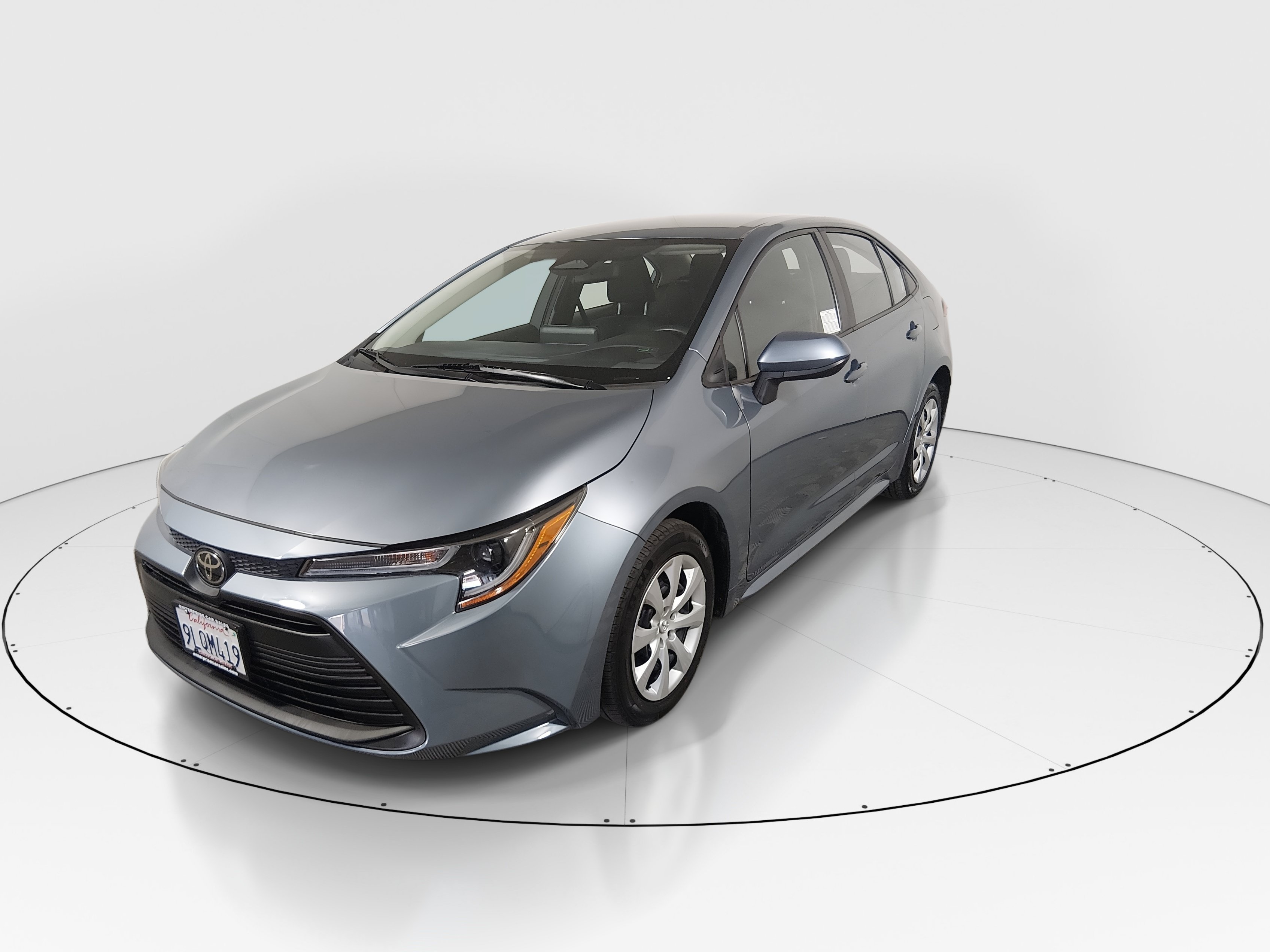2024 Toyota Corolla LE - Photo 3