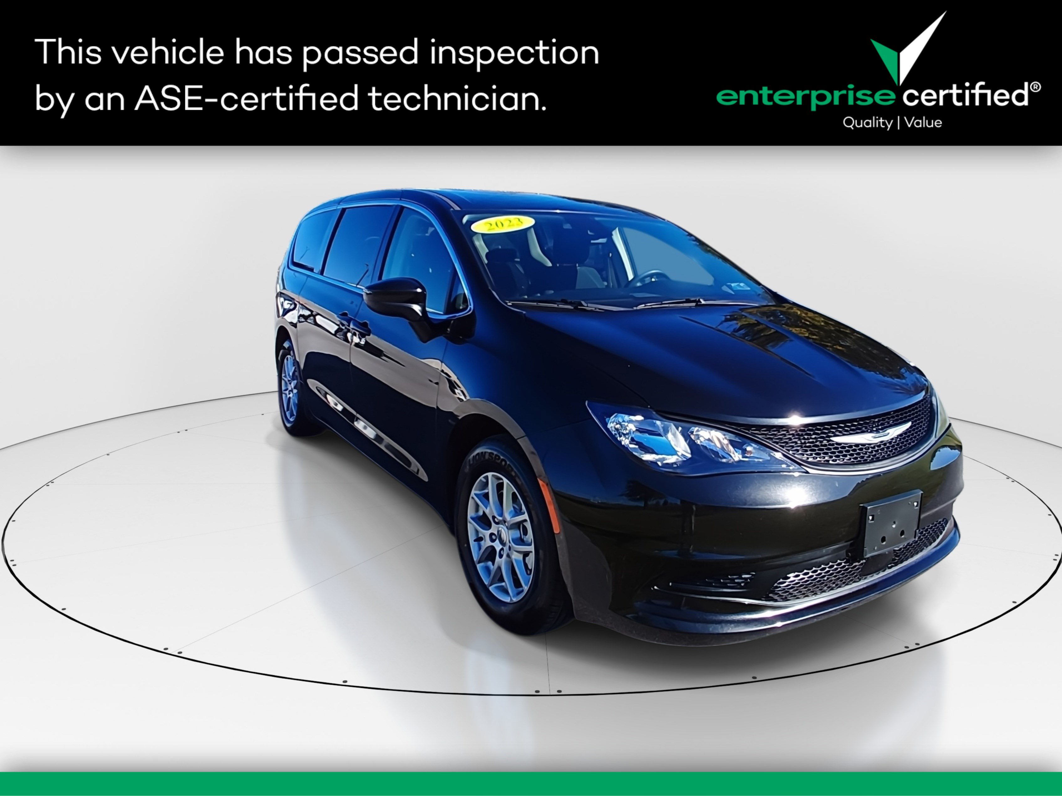 2023 Chrysler Voyager LX