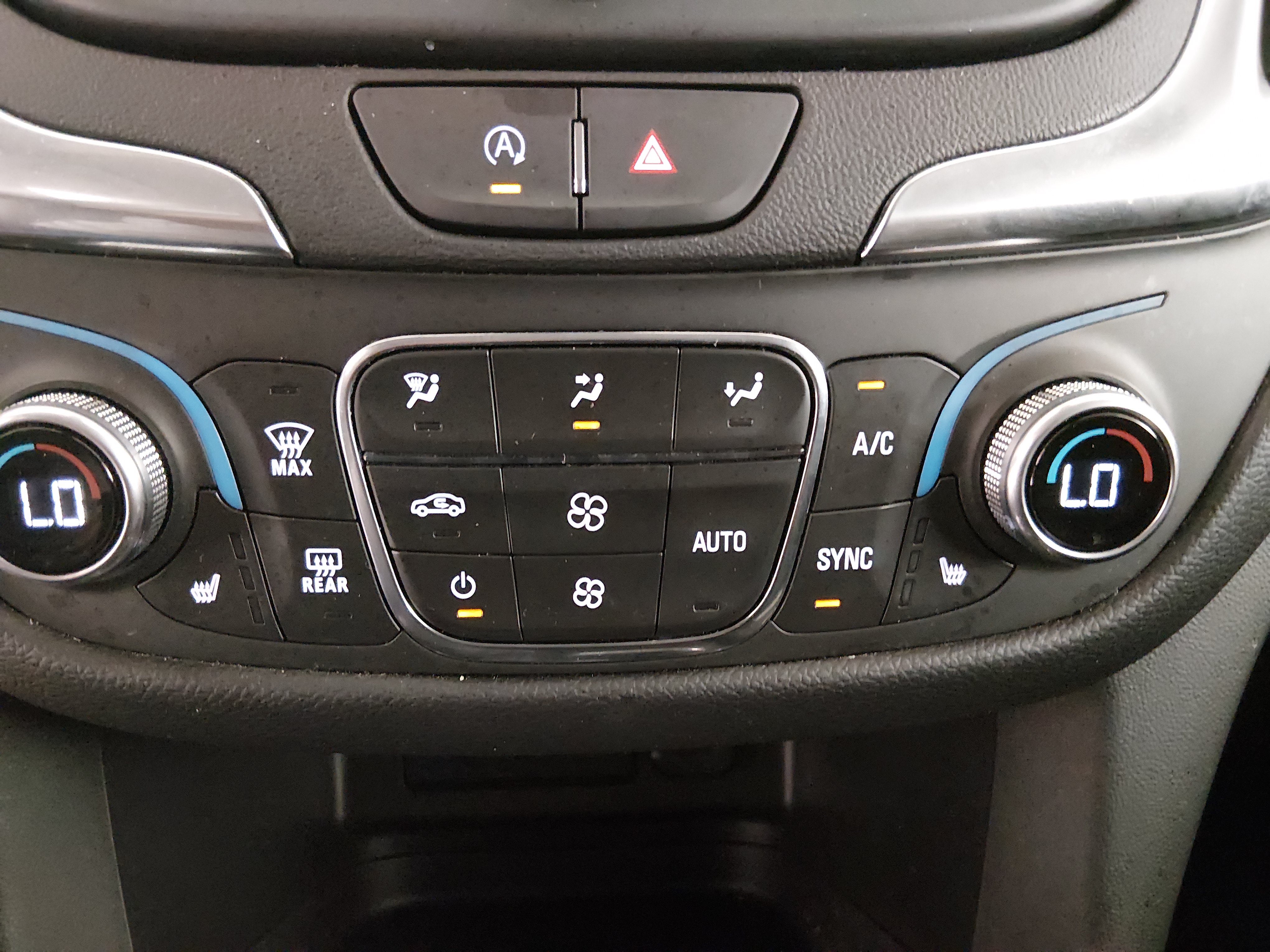 2024 Chevrolet Equinox LT - Photo 17