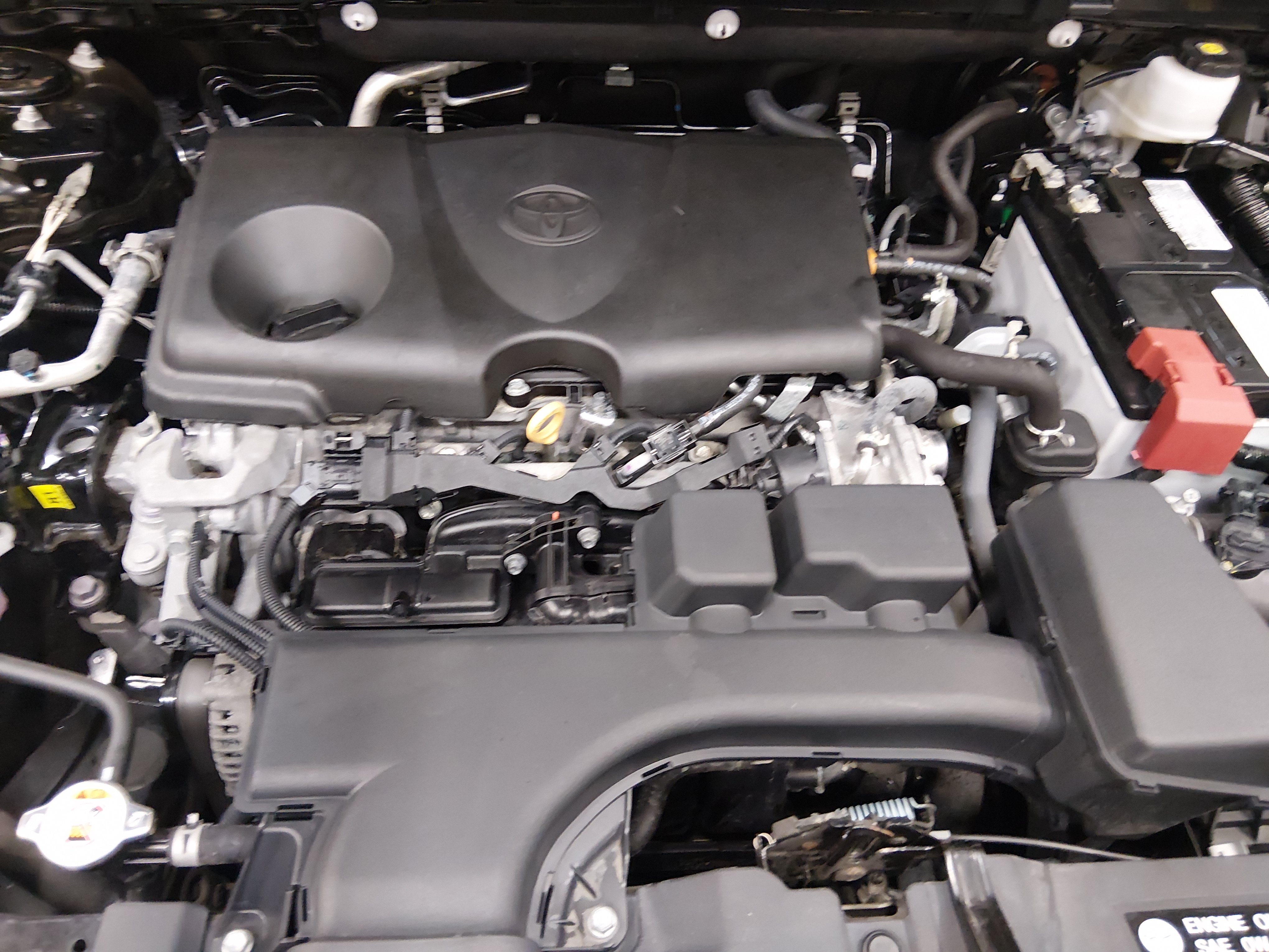 2024 Toyota RAV4 XLE - Photo 9
