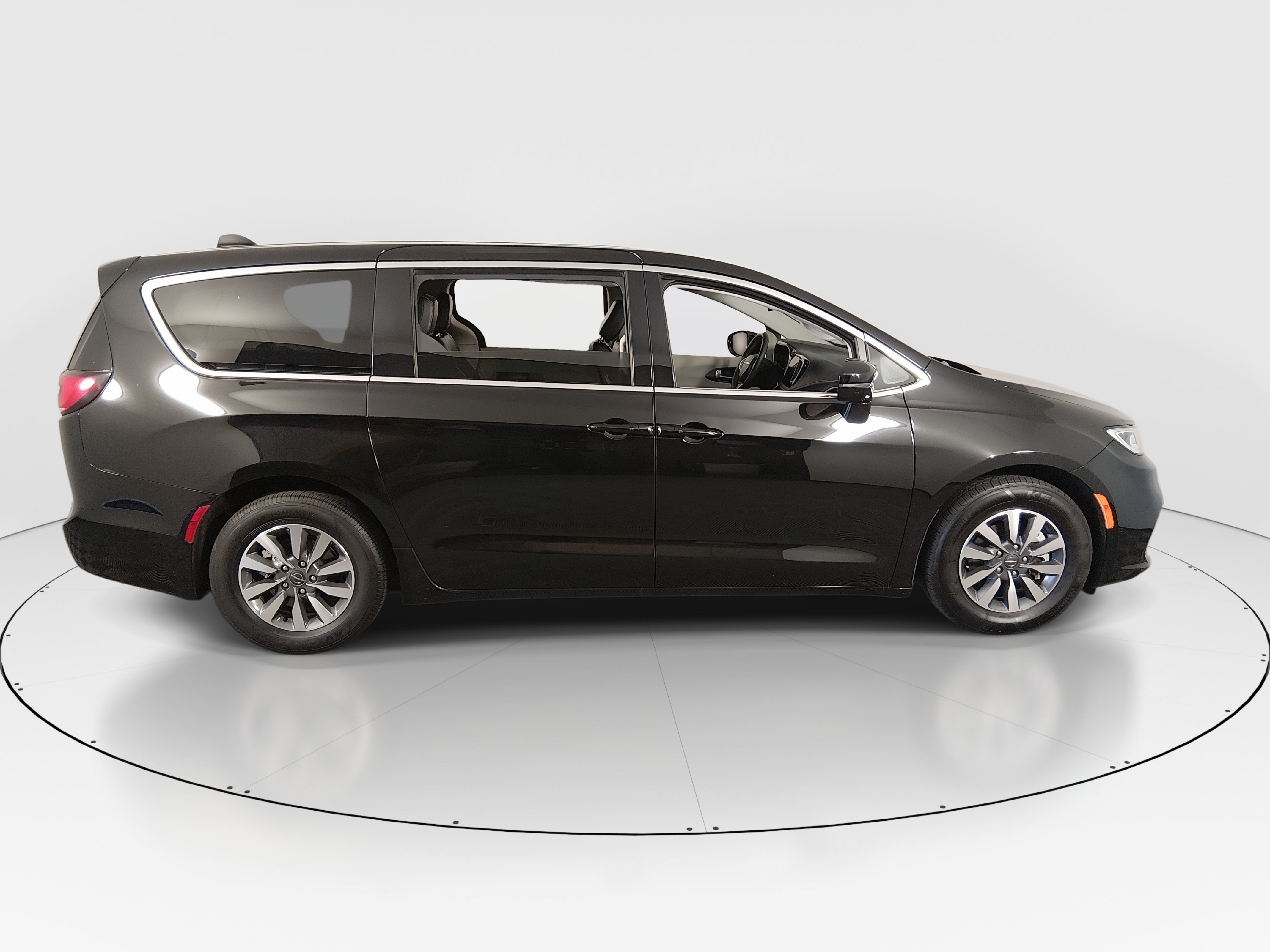 2024 Chrysler Pacifica PHEV Select - Photo 8