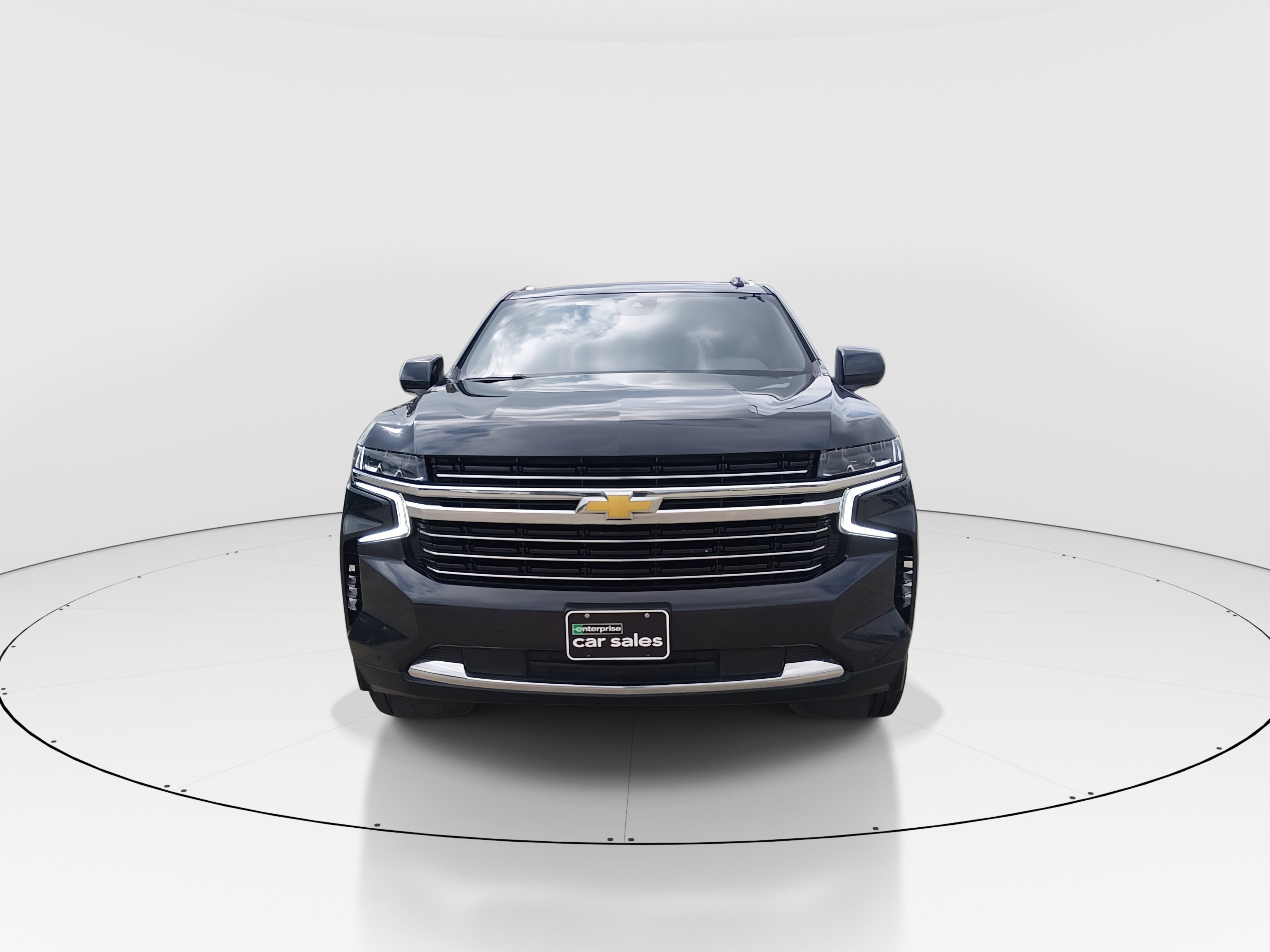 2024 Chevrolet Suburban LT - Photo 2