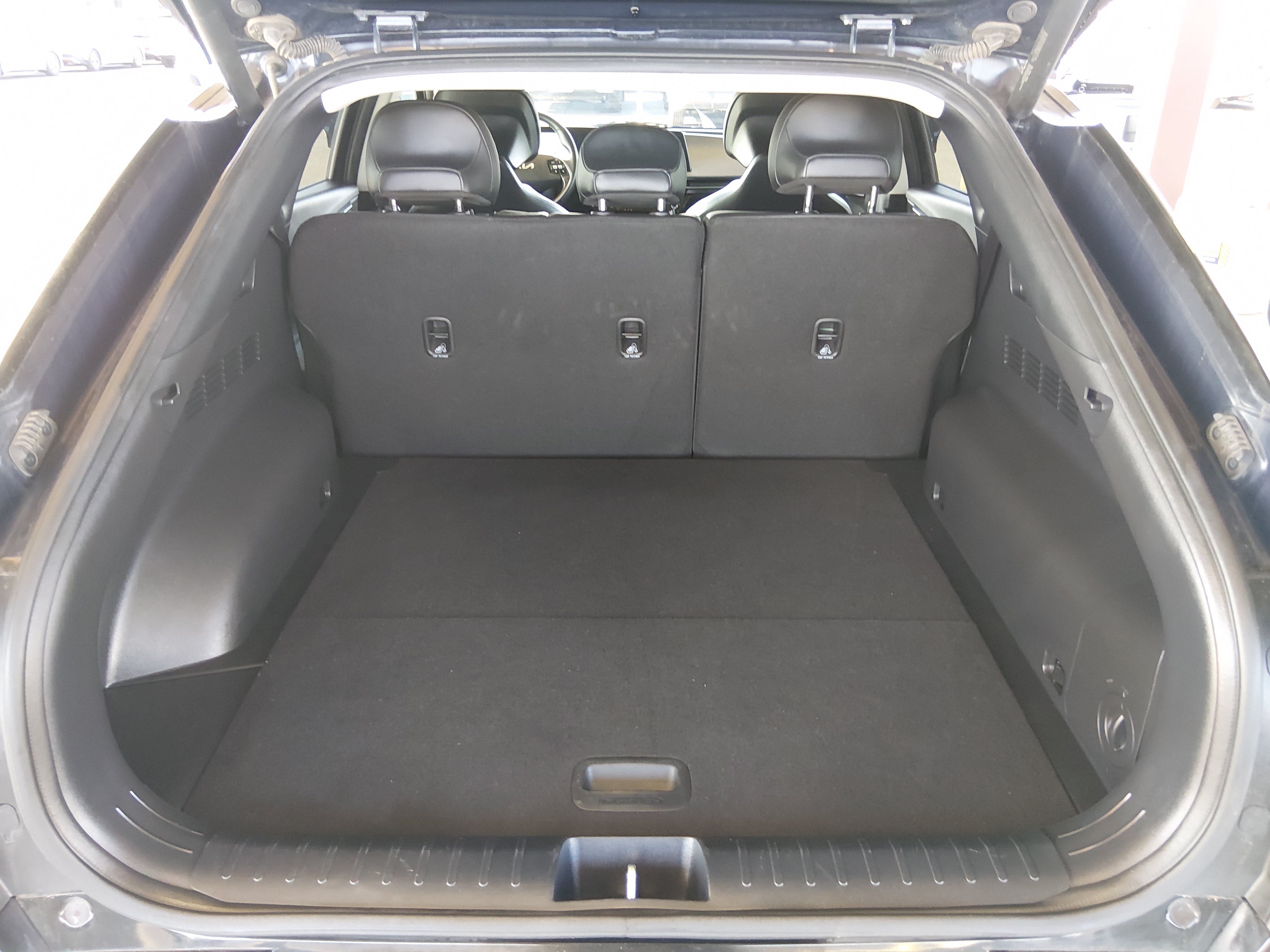2024 Kia EV6 Wind - Photo 11