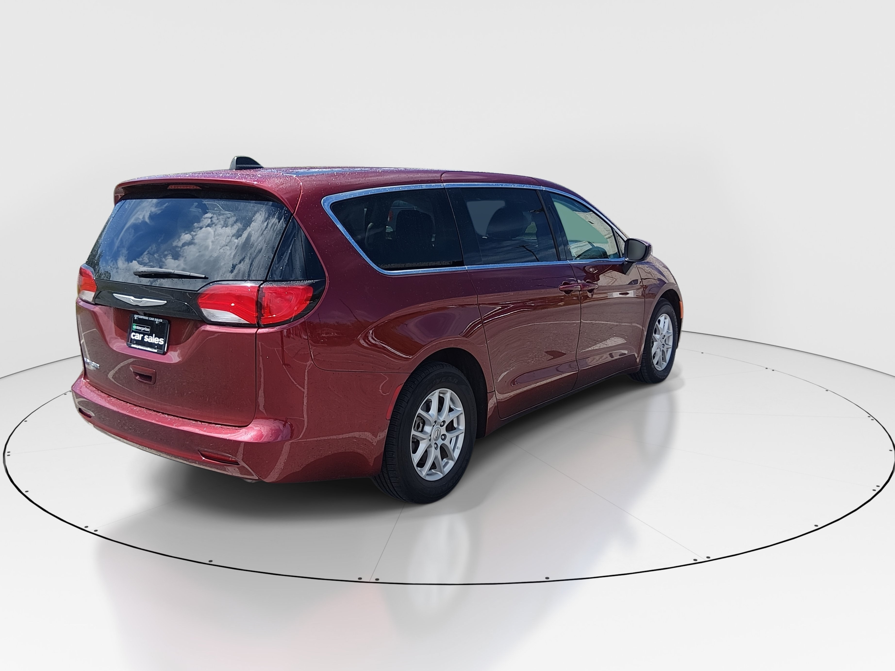 2023 Chrysler Voyager LX - Photo 7