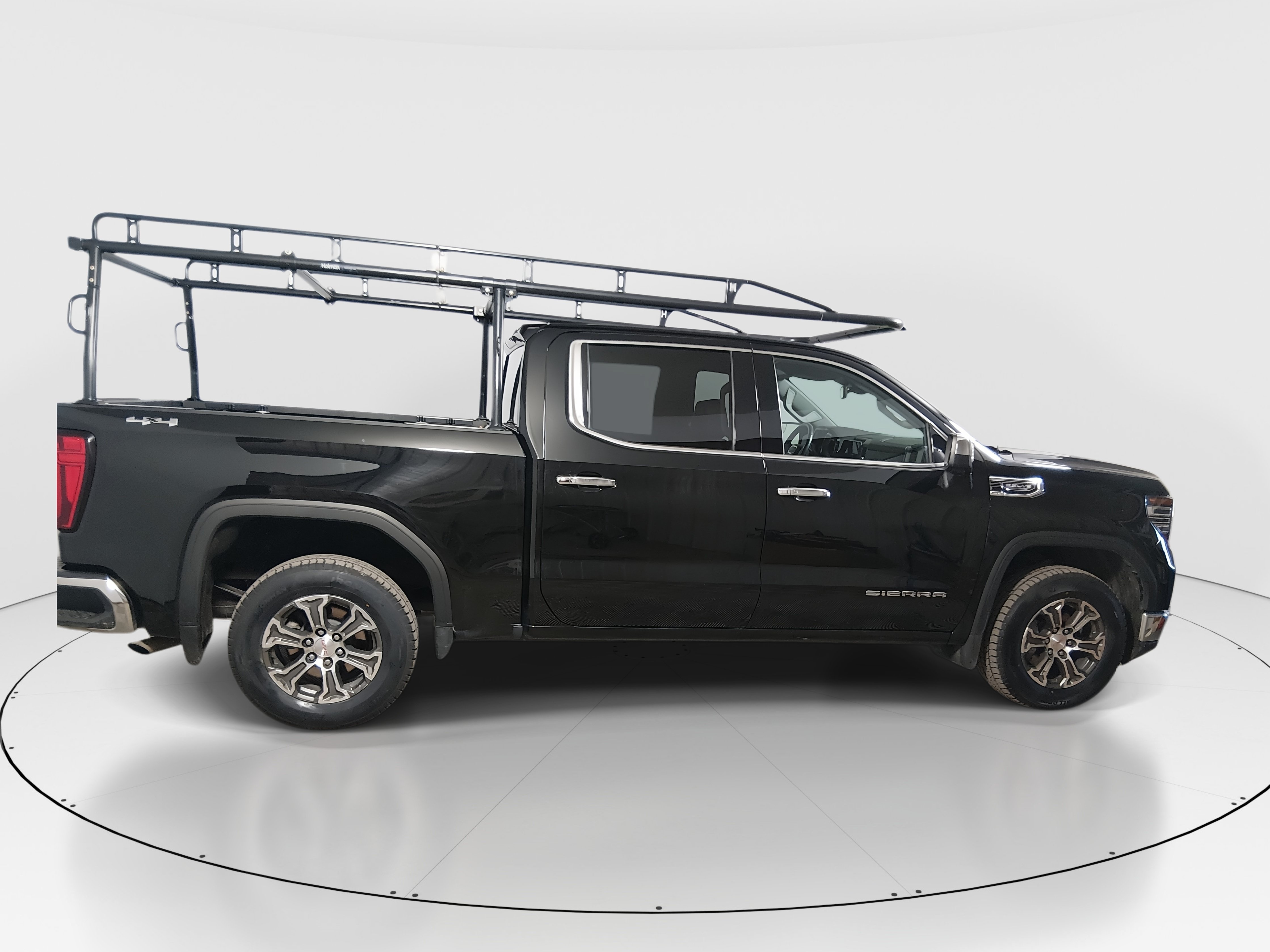 2025 GMC Sierra 1500 SLT - Photo 8