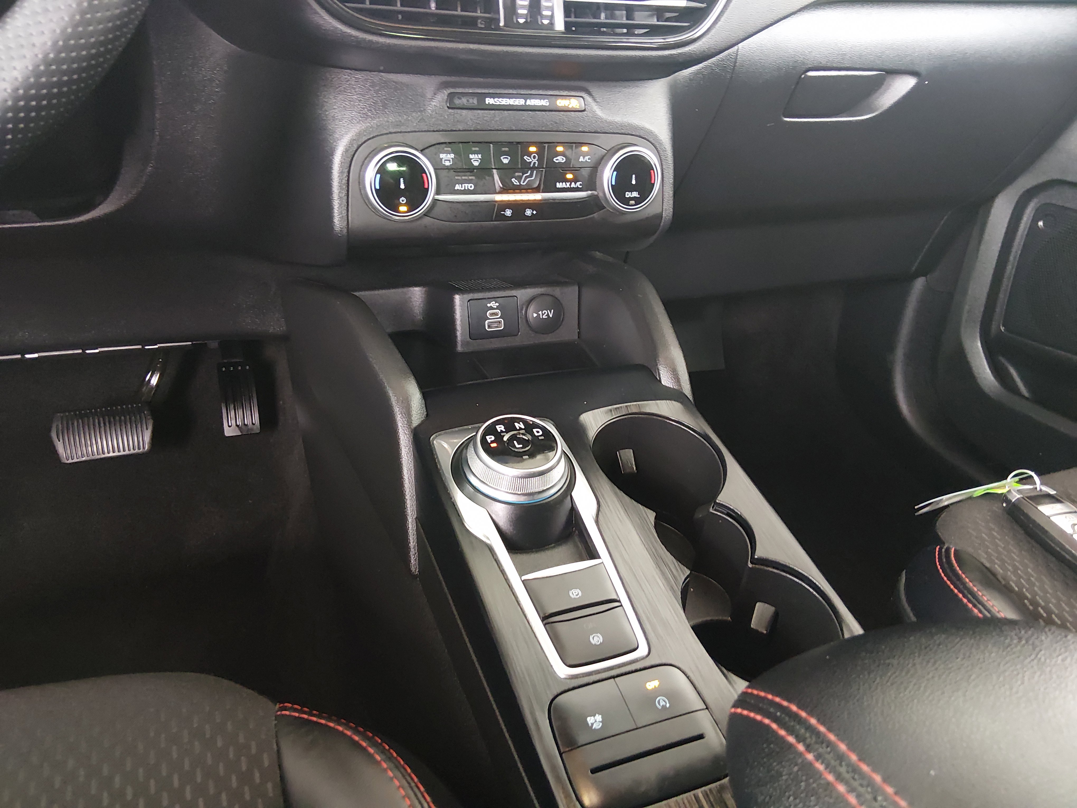 2025 Ford Escape ST-Line - Photo 20