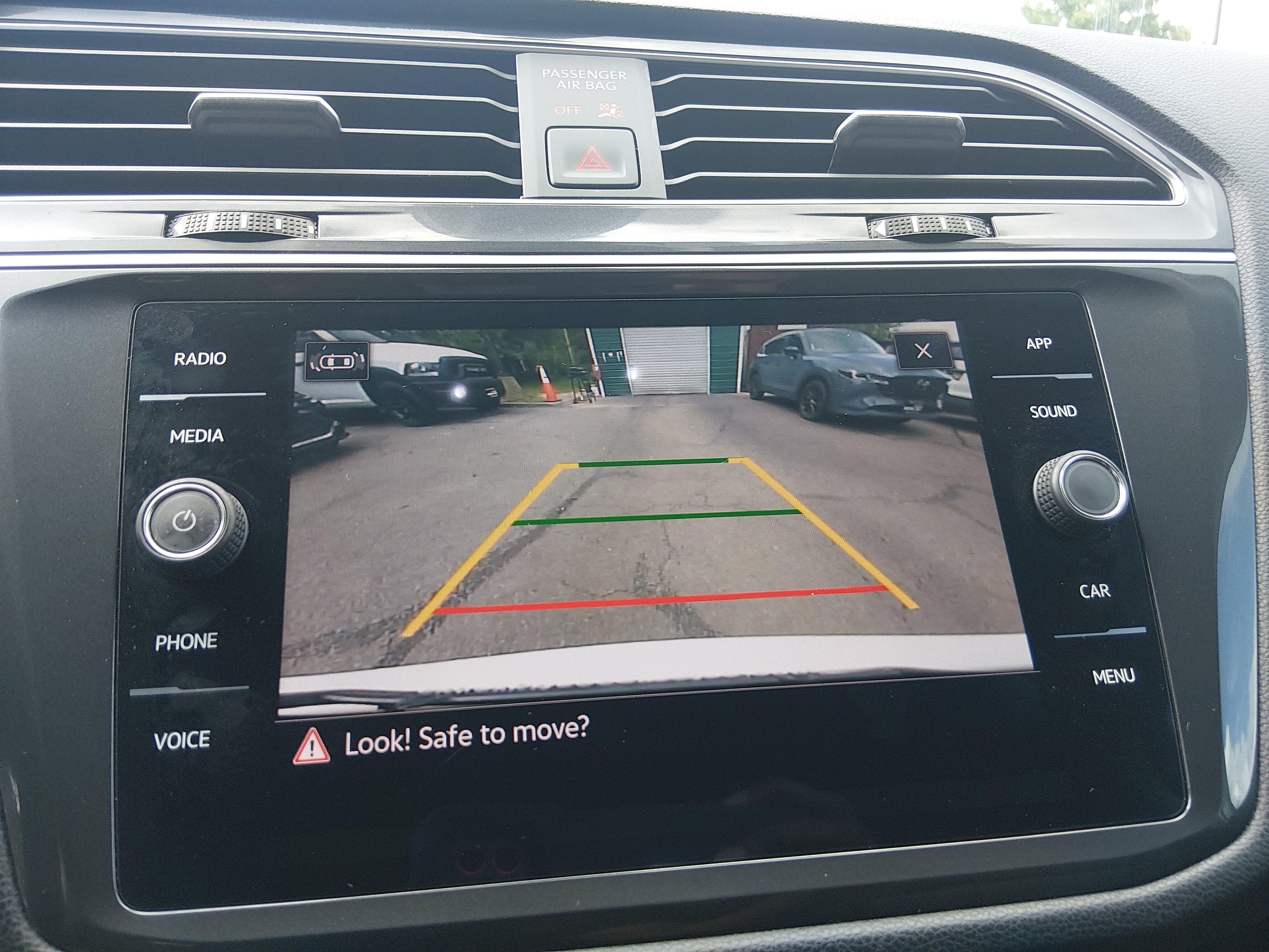 2024 Volkswagen Tiguan SE - Photo 16