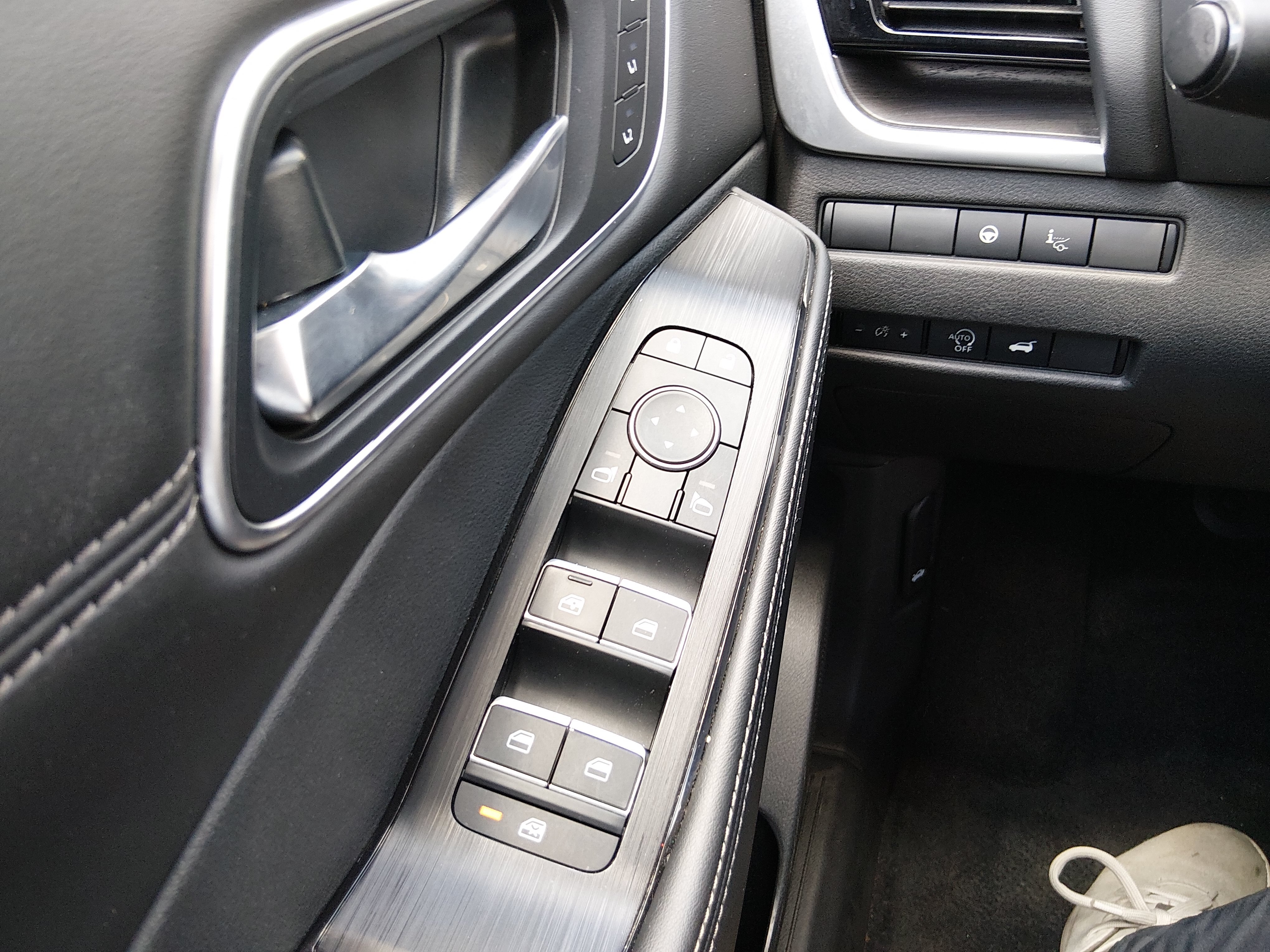 2023 Nissan Rogue Platinum - Photo 13