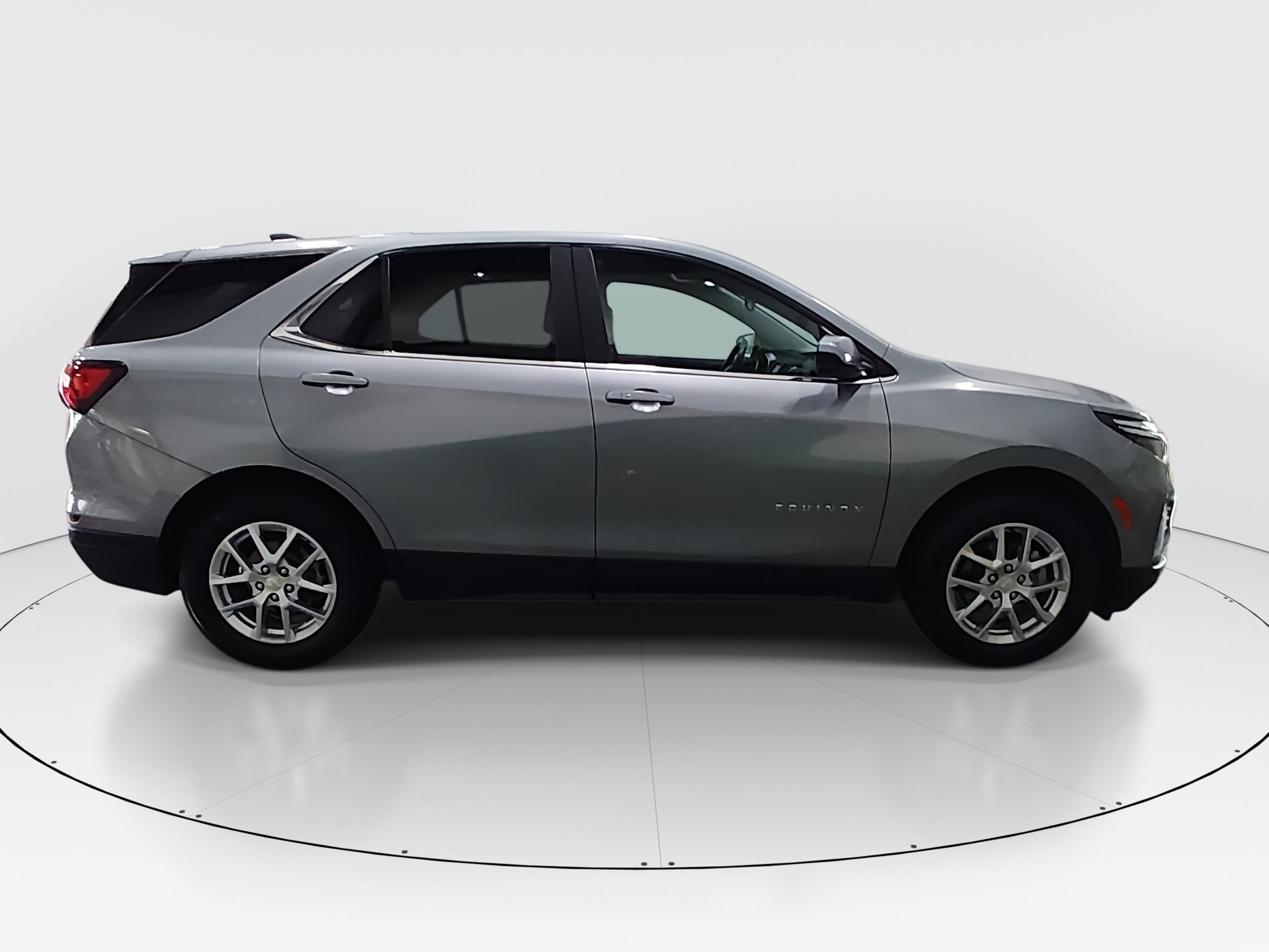 2024 Chevrolet Equinox LT - Photo 8