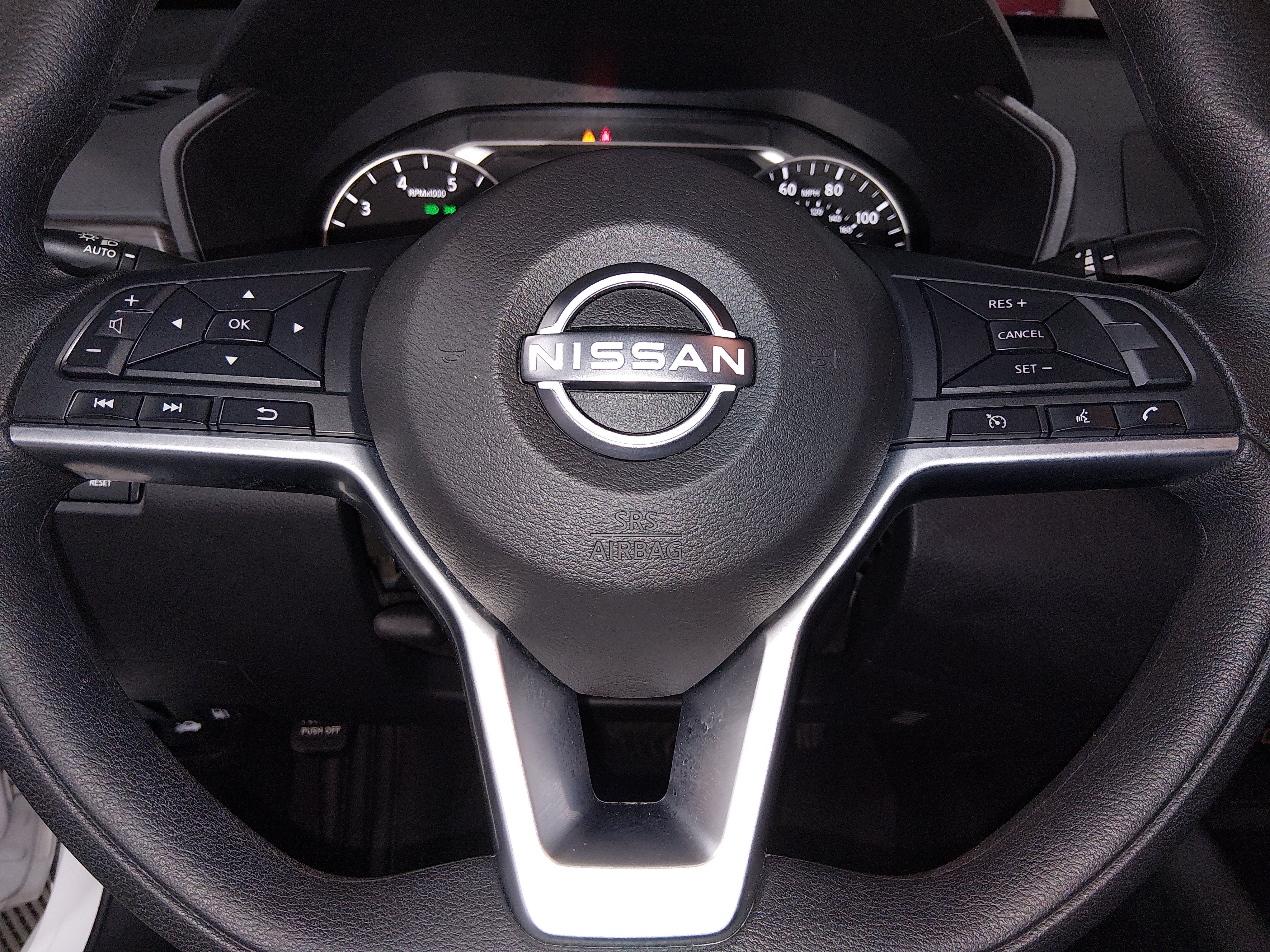 2025 Nissan Altima SV - Photo 12