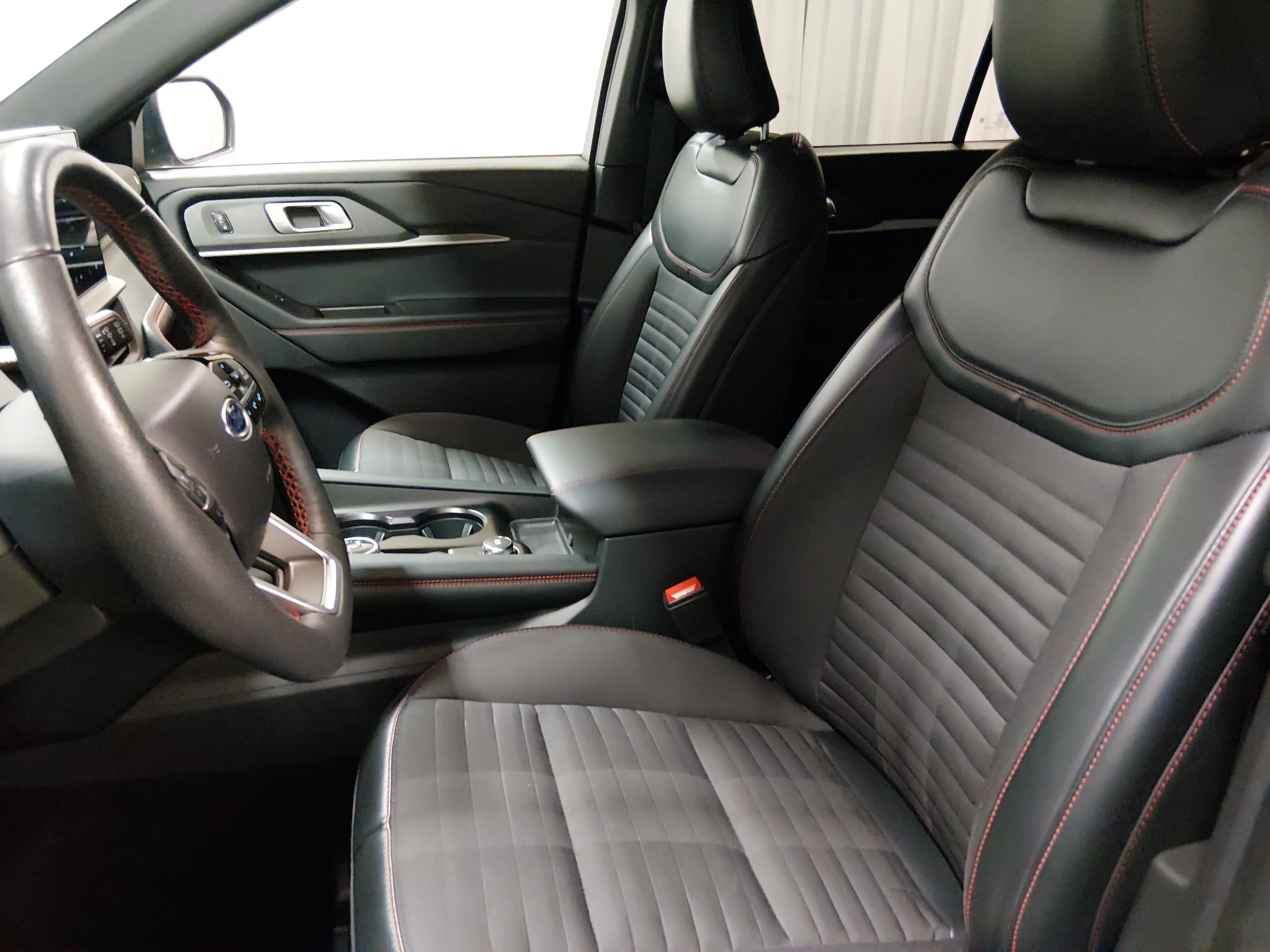 2025 Ford Explorer ST-LINE - Photo 27