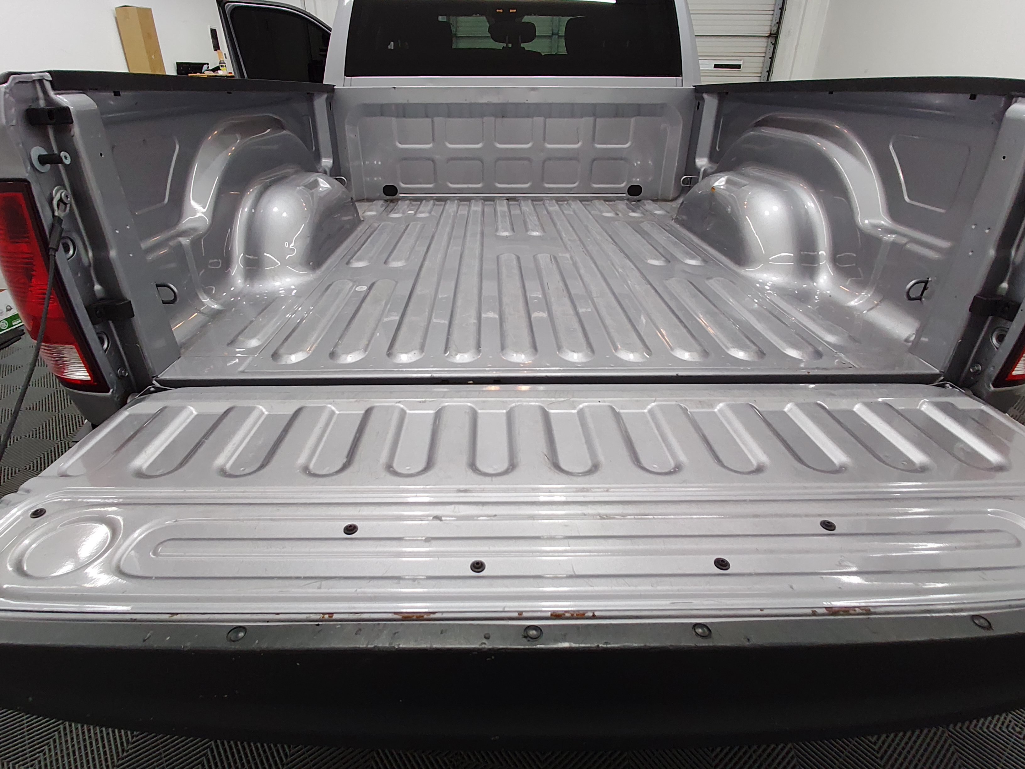 2024 RAM Ram 1500 Classic SLT - Photo 11