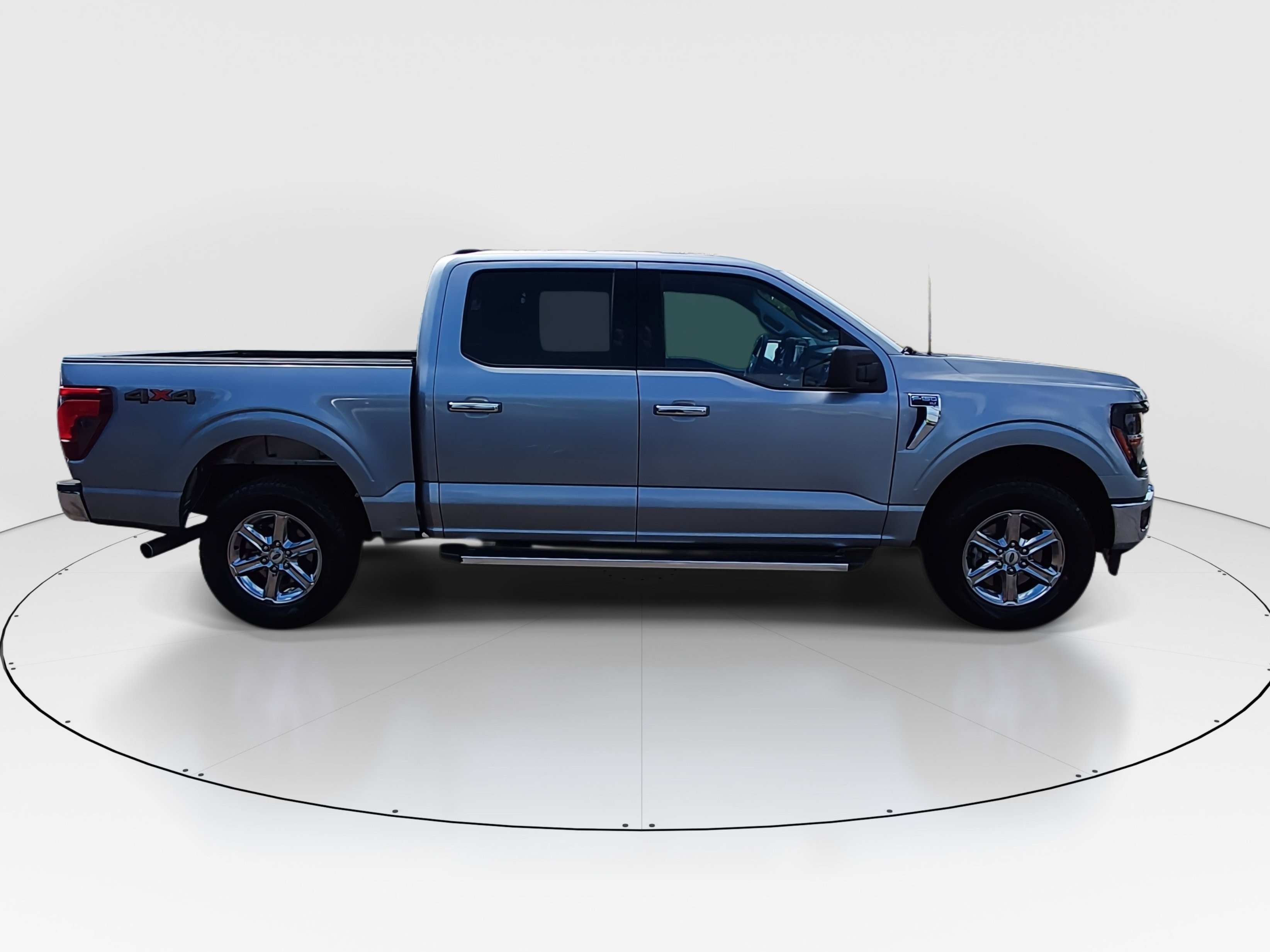 2025 Ford F-150 XLT - Photo 8