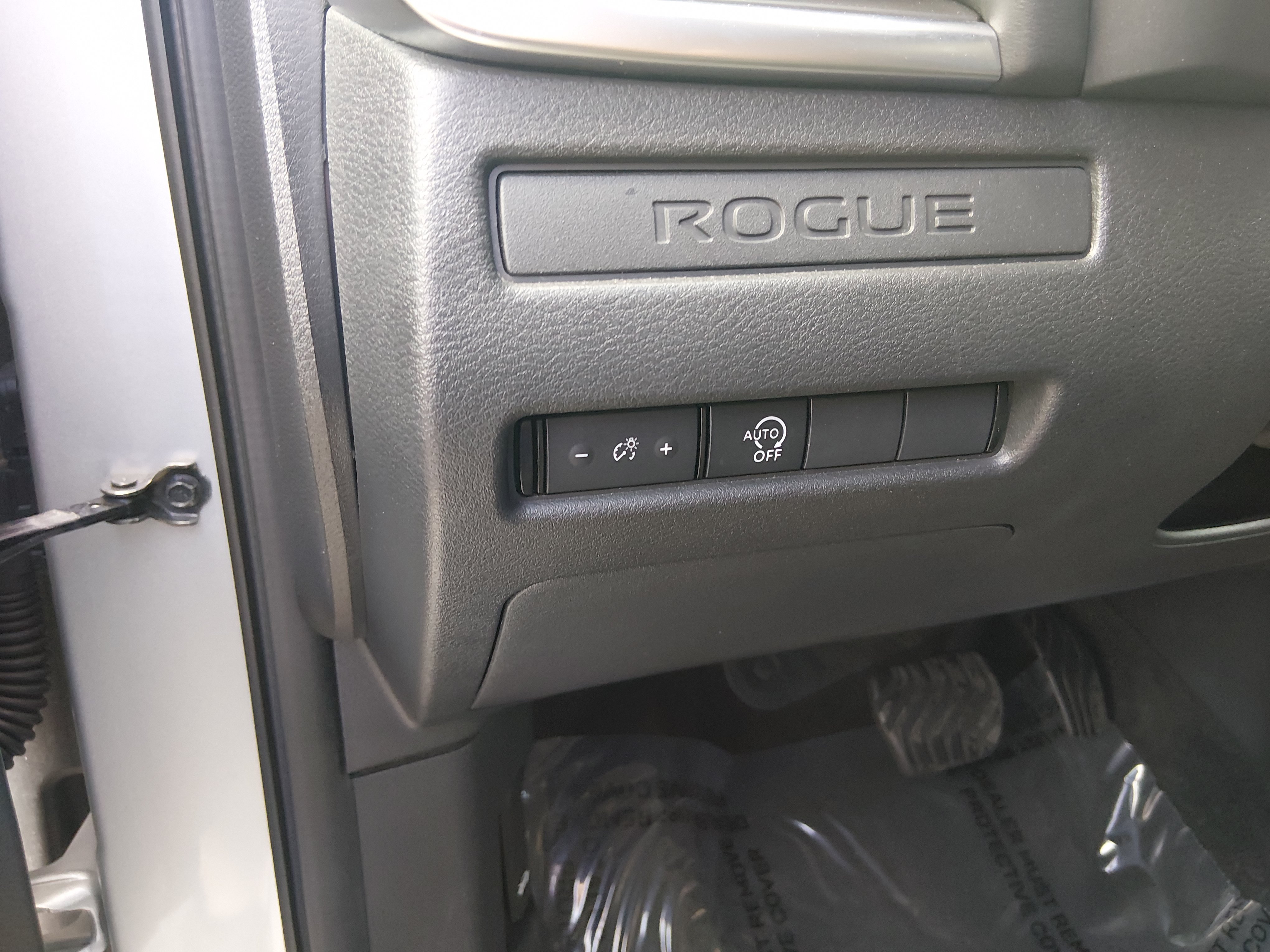 2024 Nissan Rogue S - Photo 13
