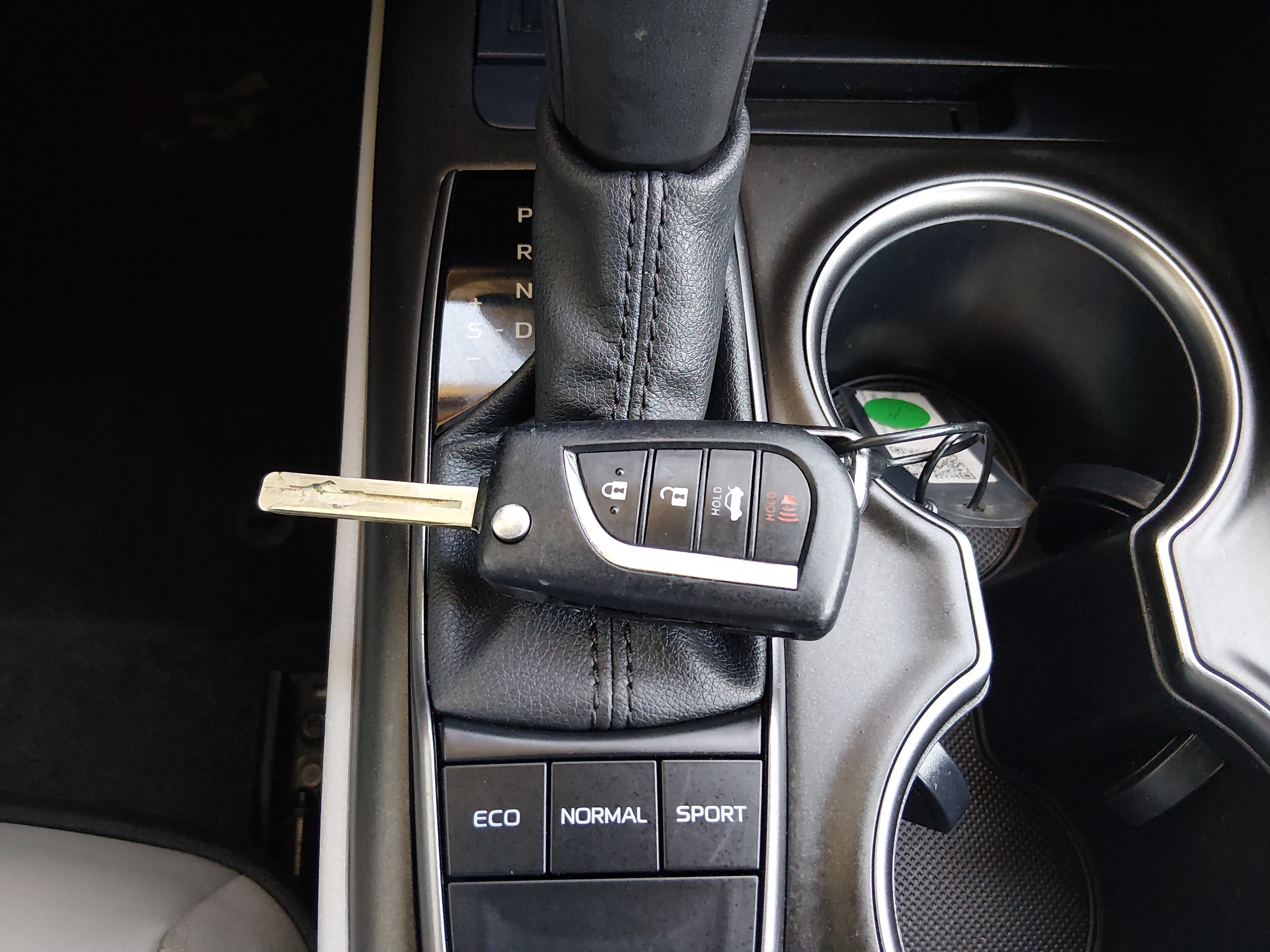 2023 Toyota Camry SE - Photo 15