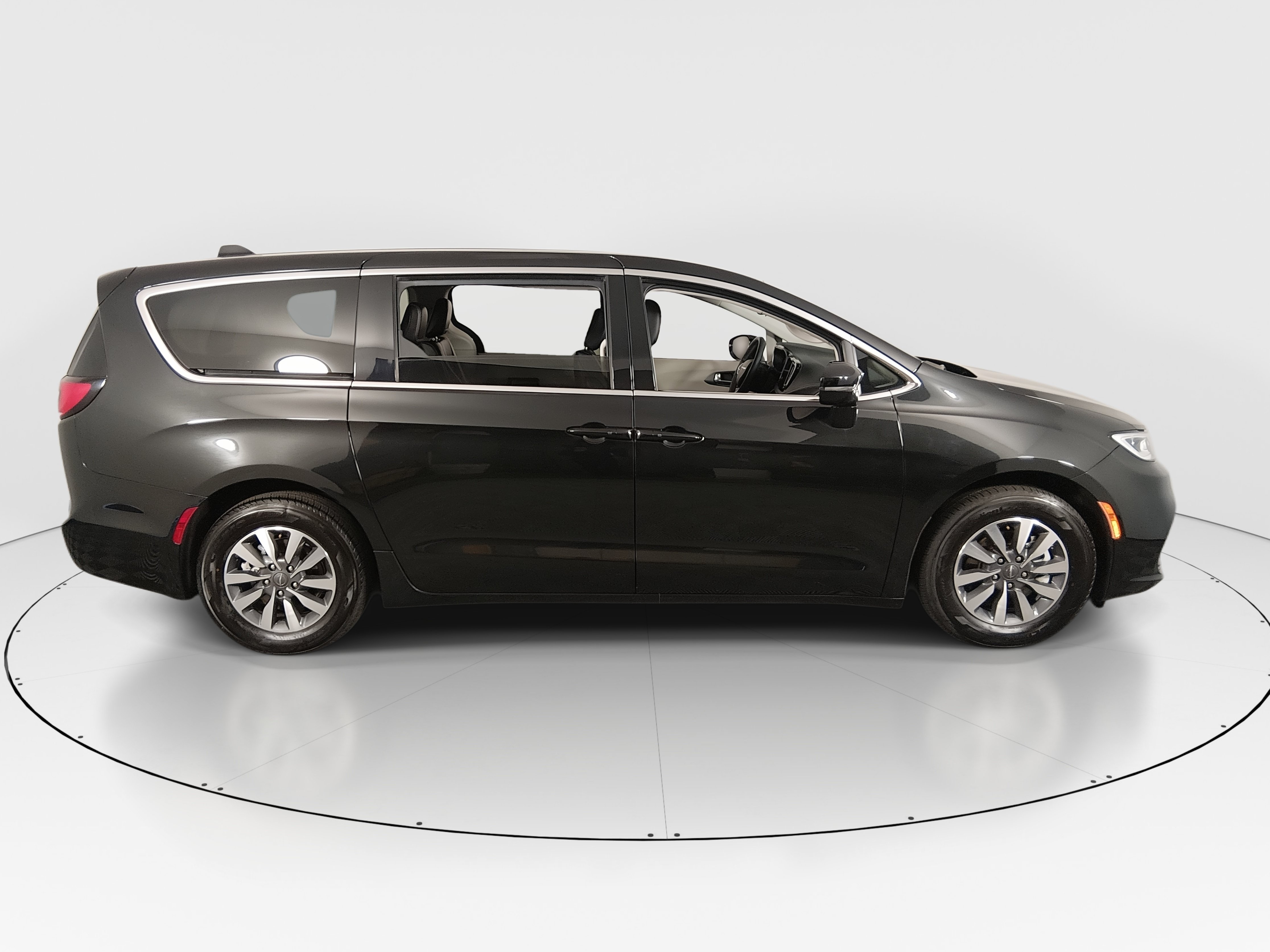 2024 Chrysler Pacifica PHEV Select - Photo 8