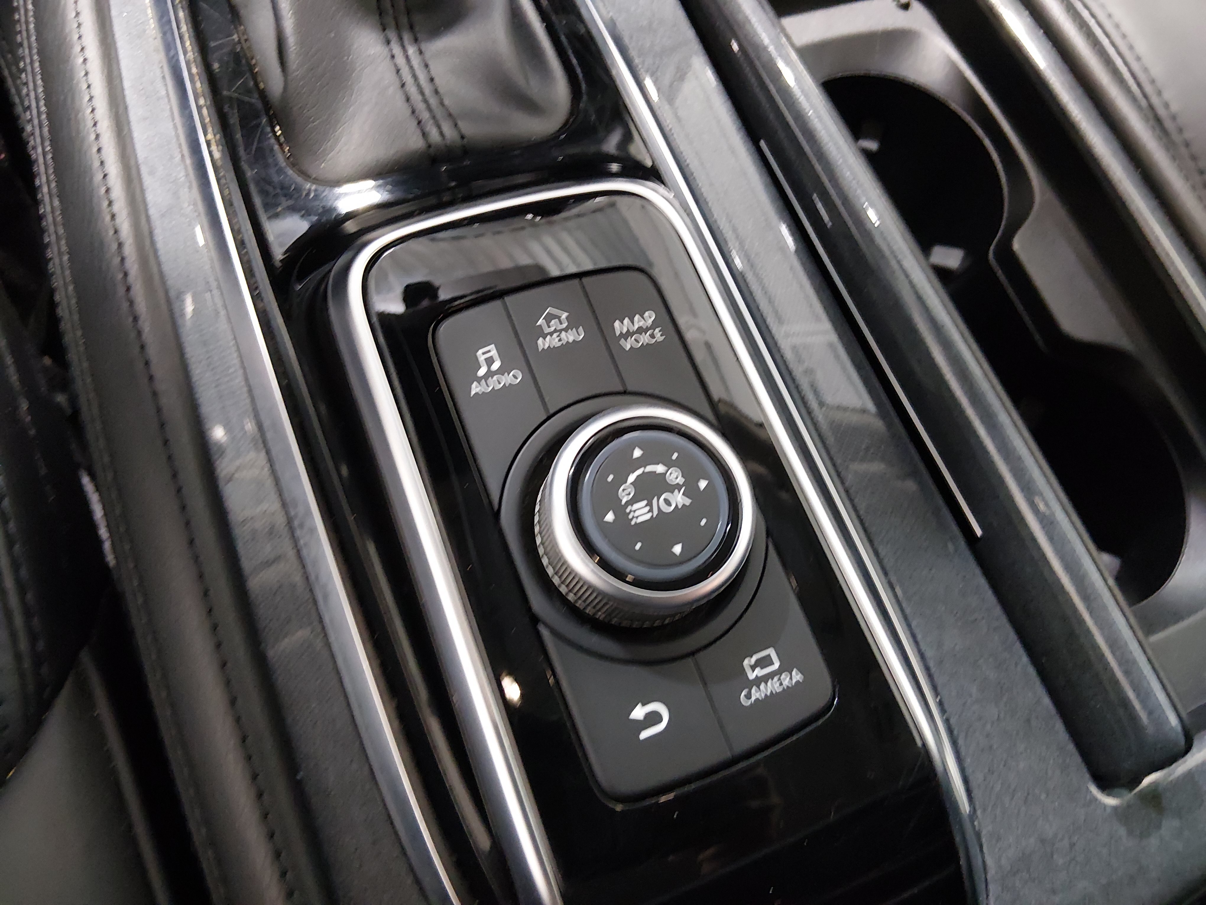 2024 Nissan Armada SV - Photo 21