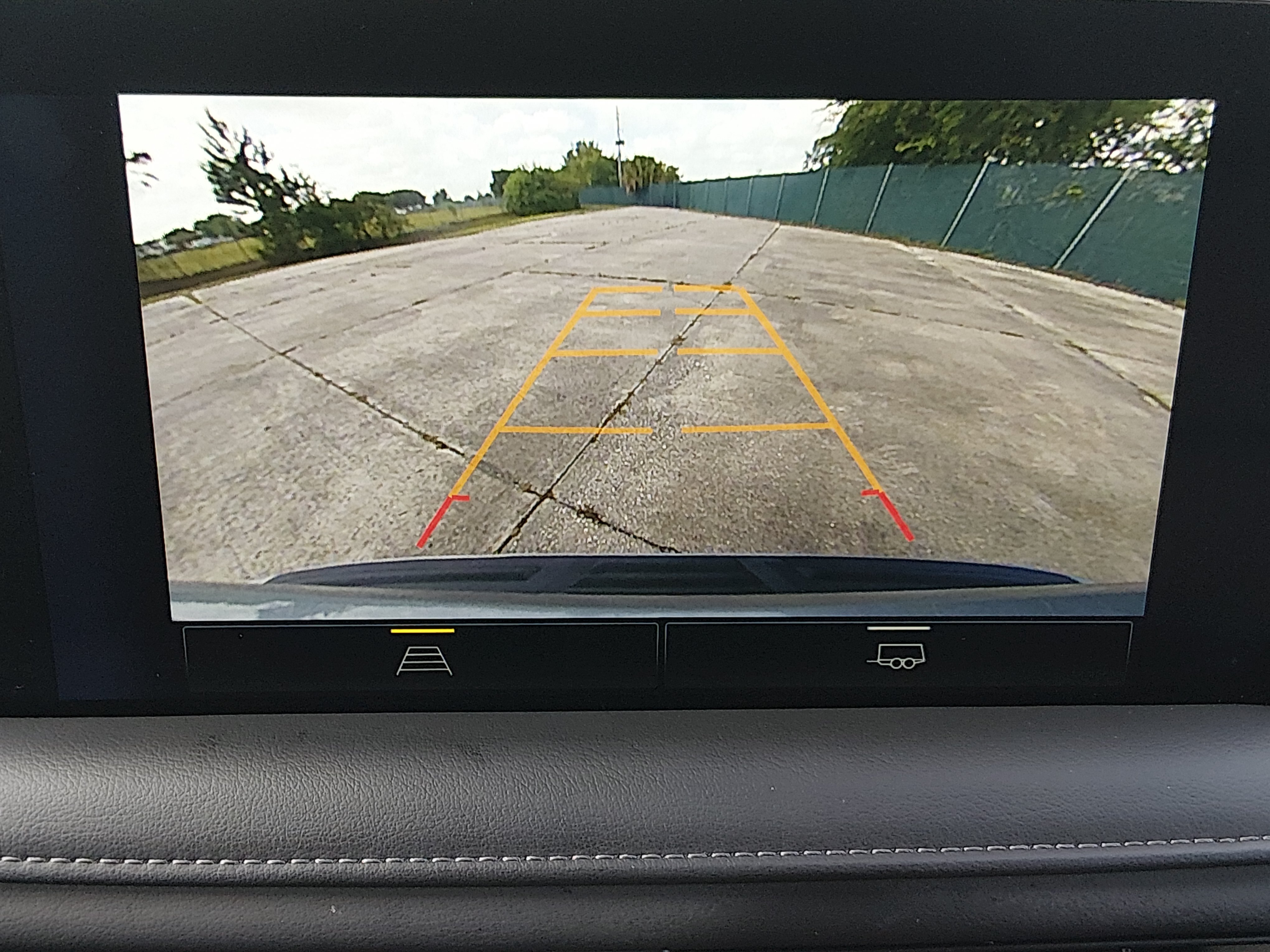 2024 Chevrolet Suburban LT - Photo 16