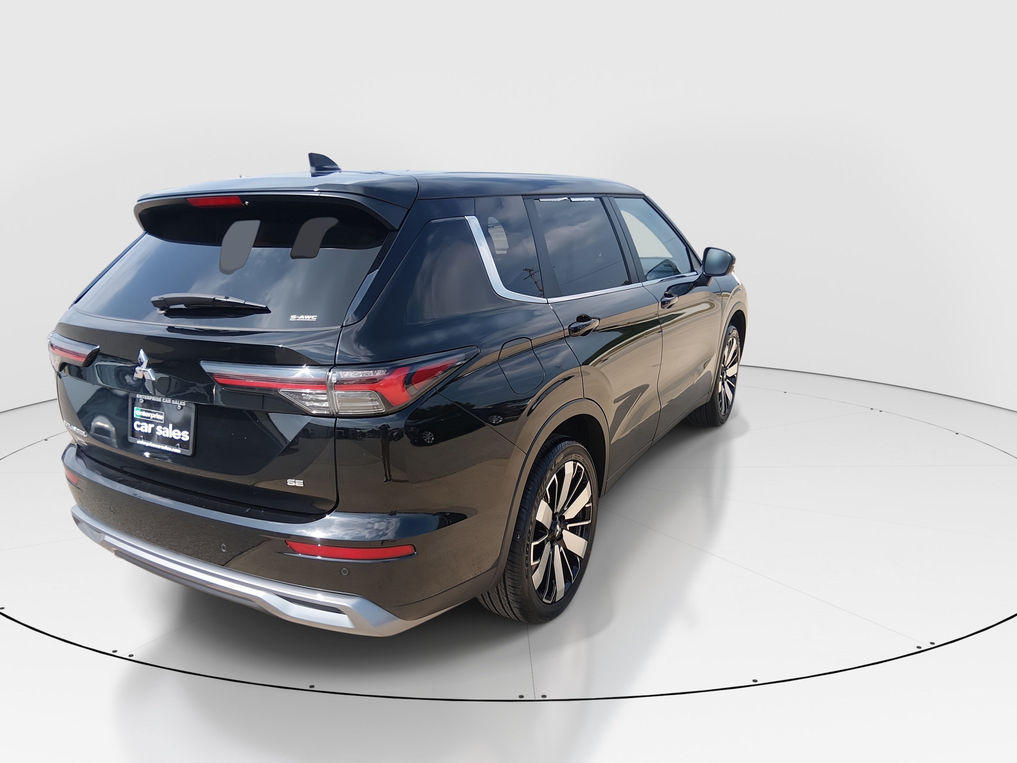2025 Mitsubishi Outlander SE - Photo 7