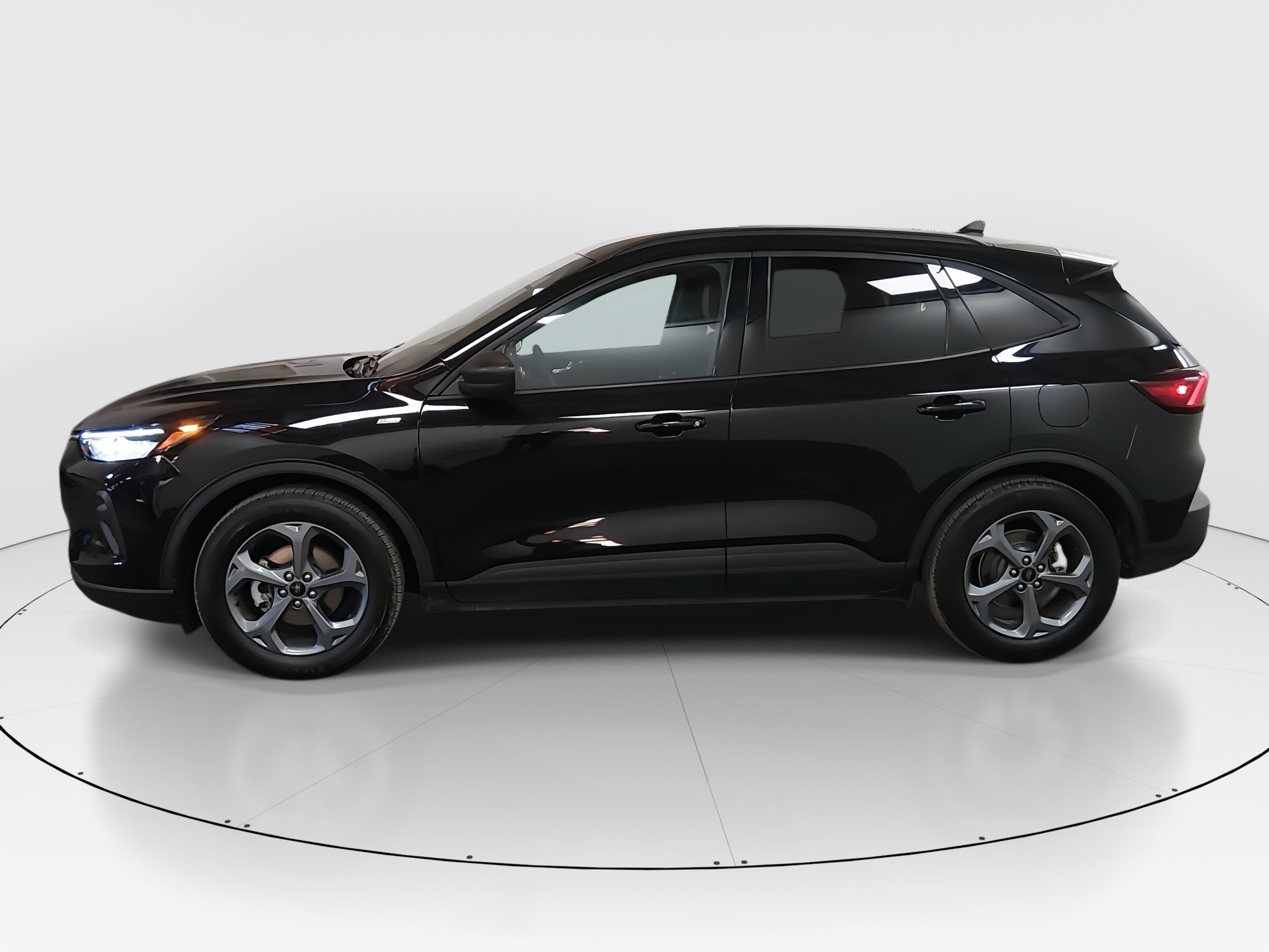2025 Ford Escape ST-Line - Photo 4