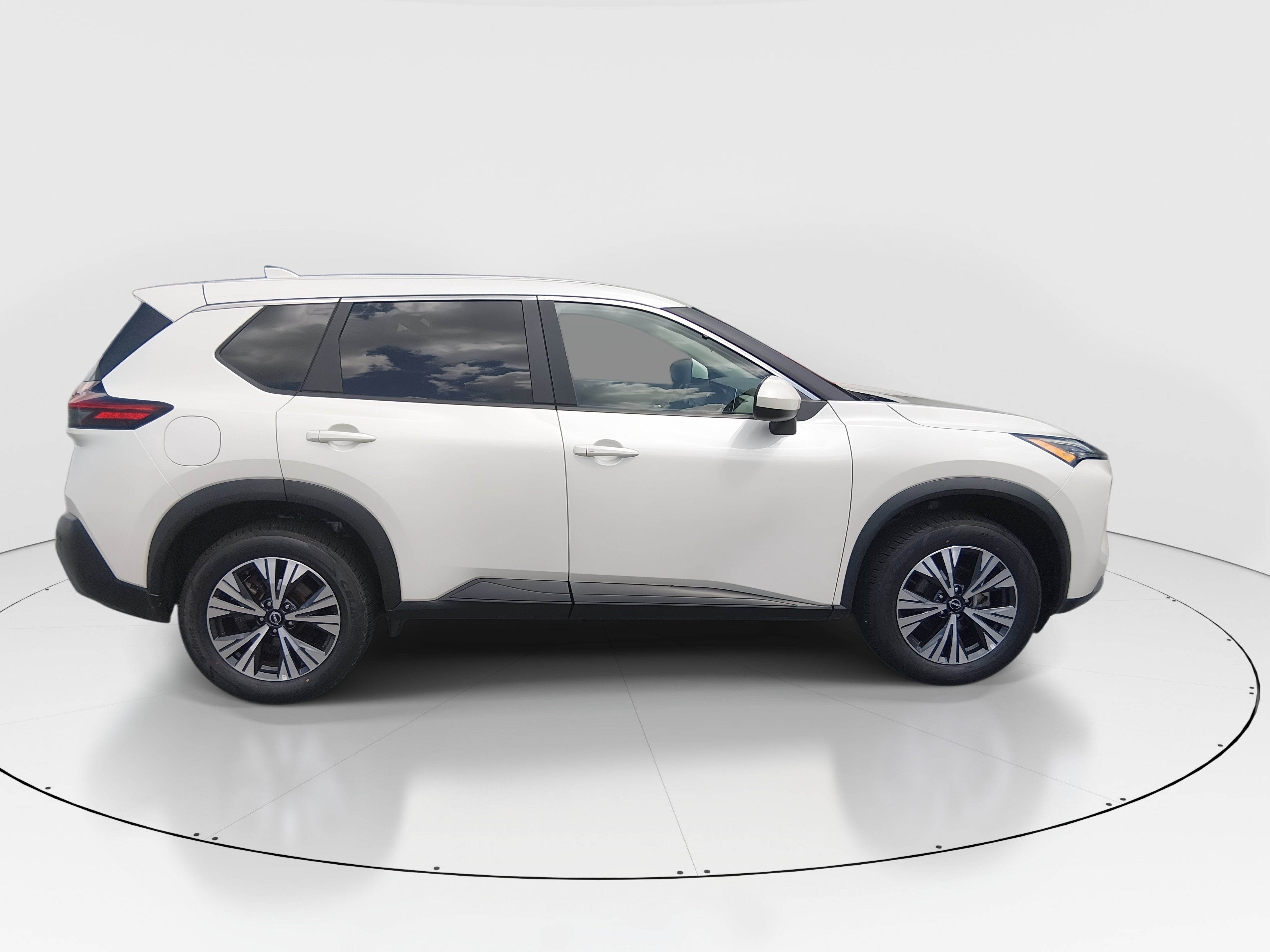 2023 Nissan Rogue SV - Photo 7