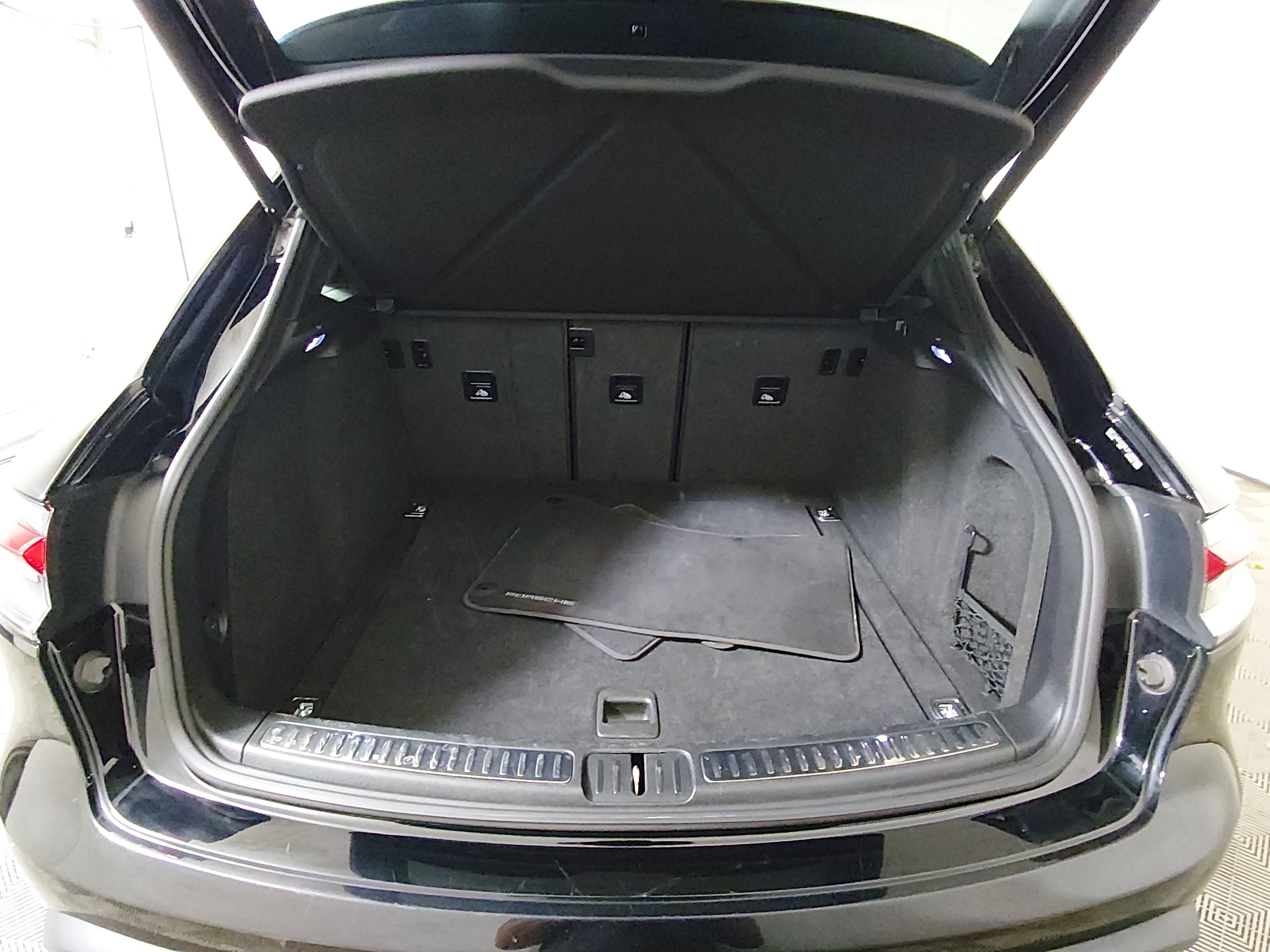 2024 Porsche Macan - Photo 11