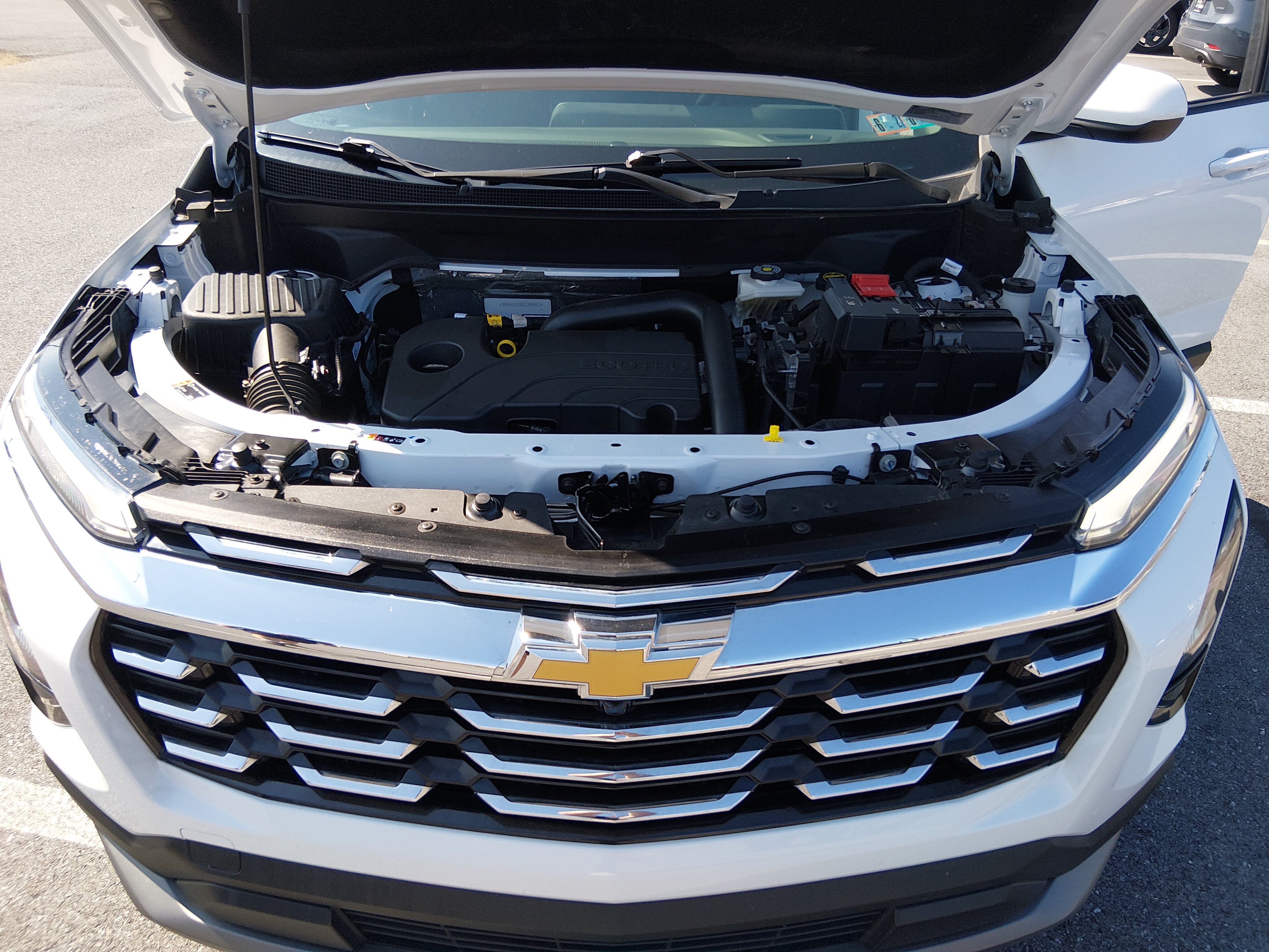 2025 Chevrolet Equinox LT - Photo 9