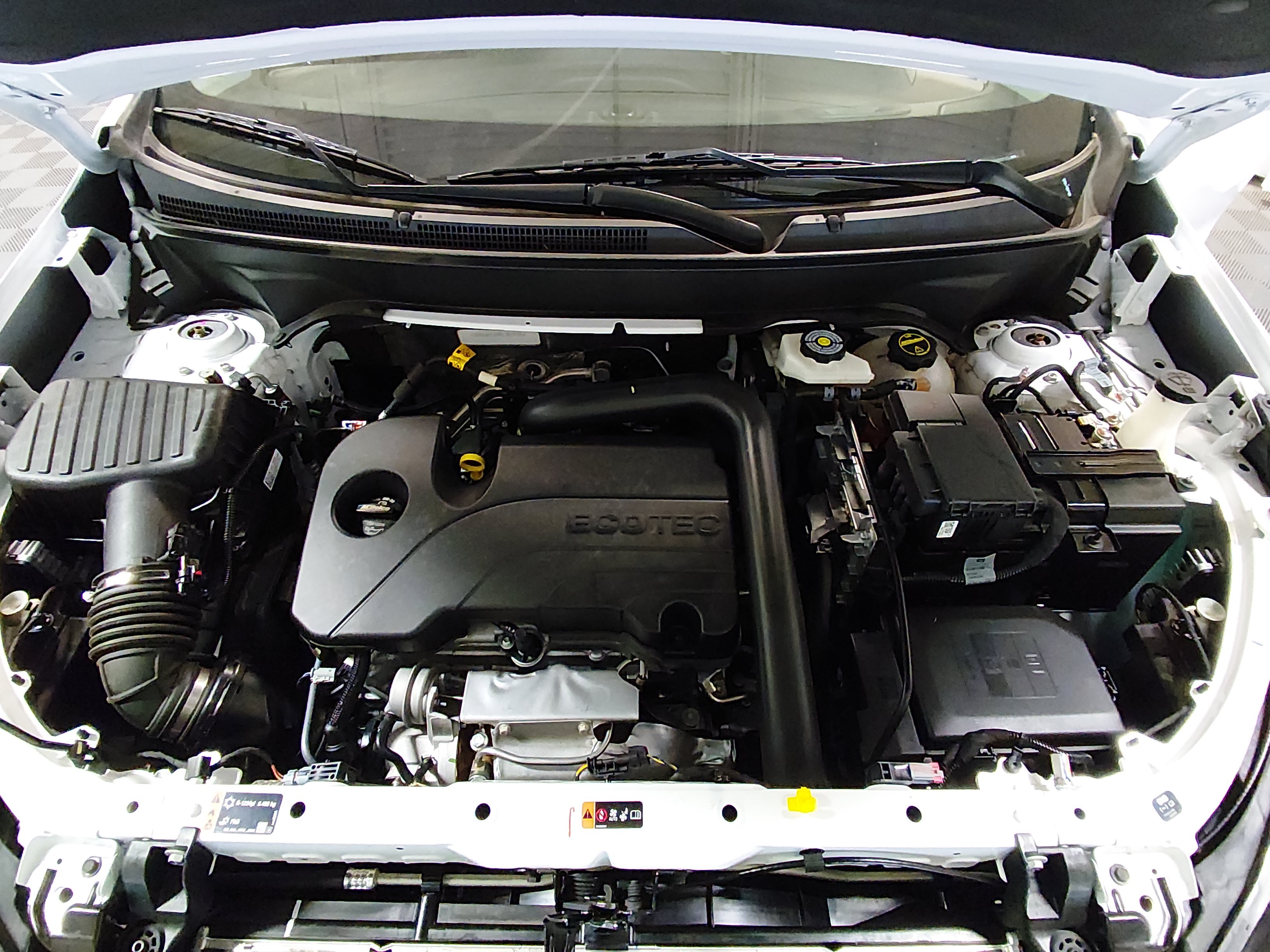 2024 Chevrolet Equinox LT - Photo 9