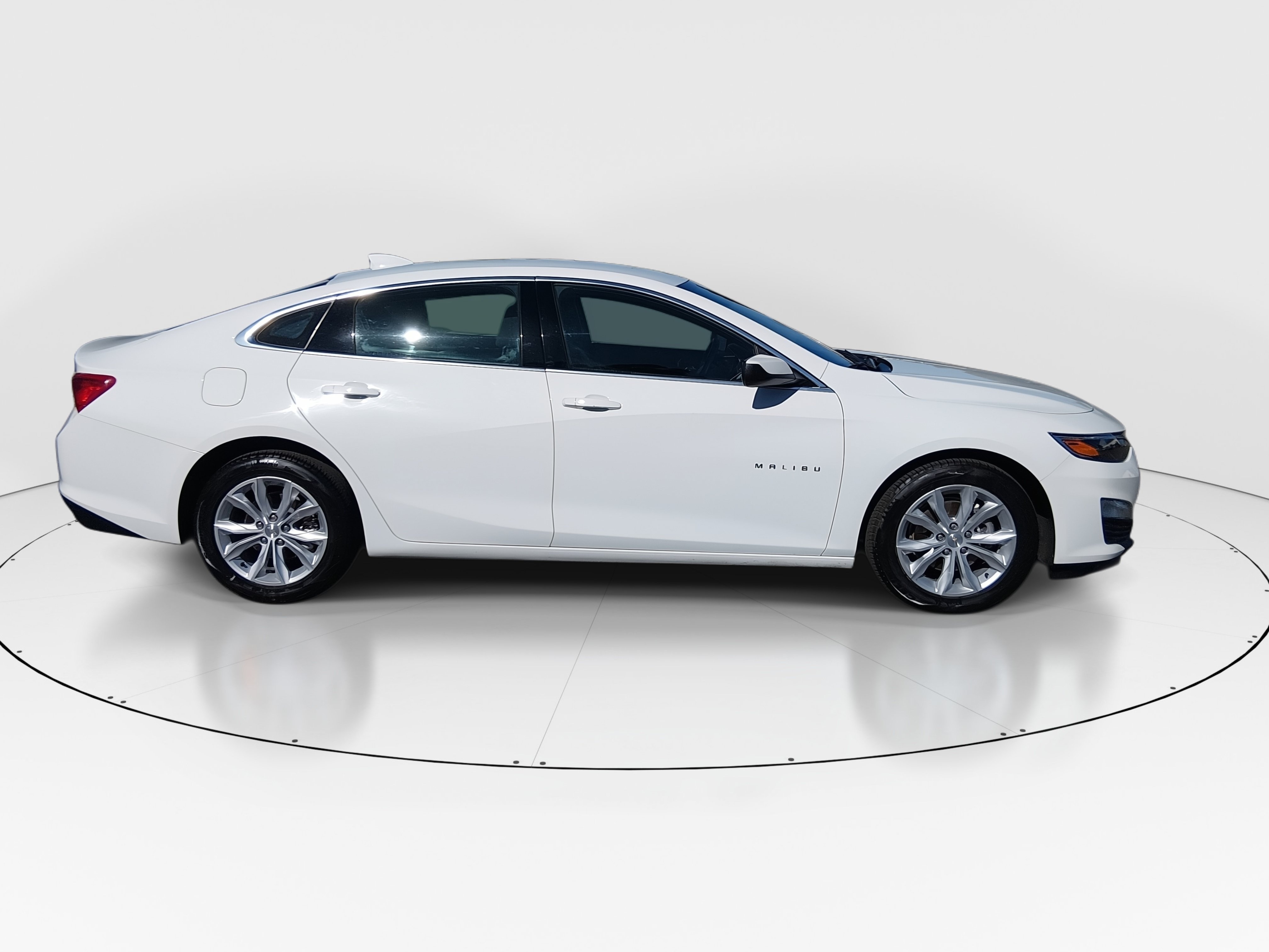 2024 Chevrolet Malibu 1LT - Photo 8