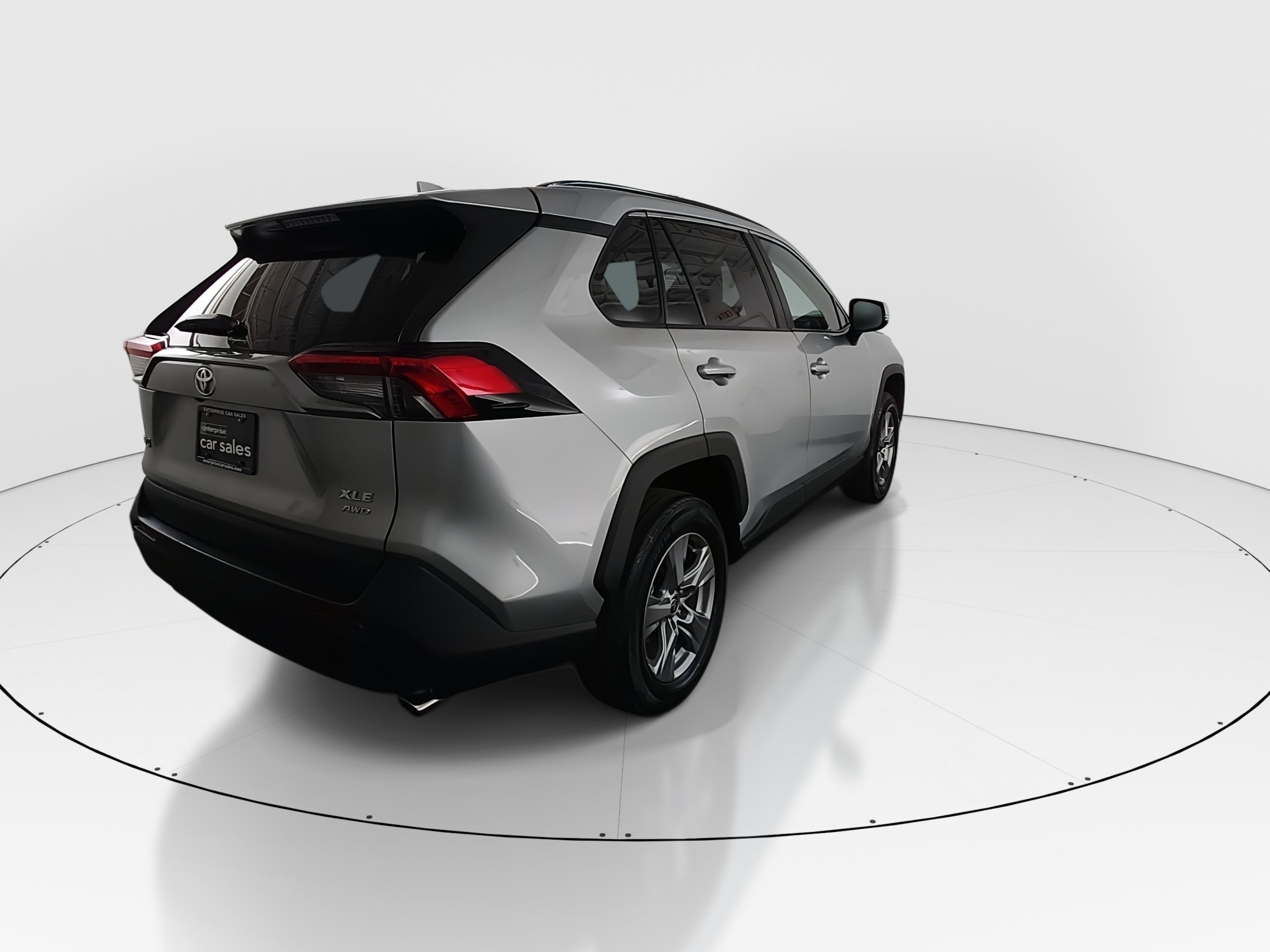 2024 Toyota RAV4 XLE - Photo 7