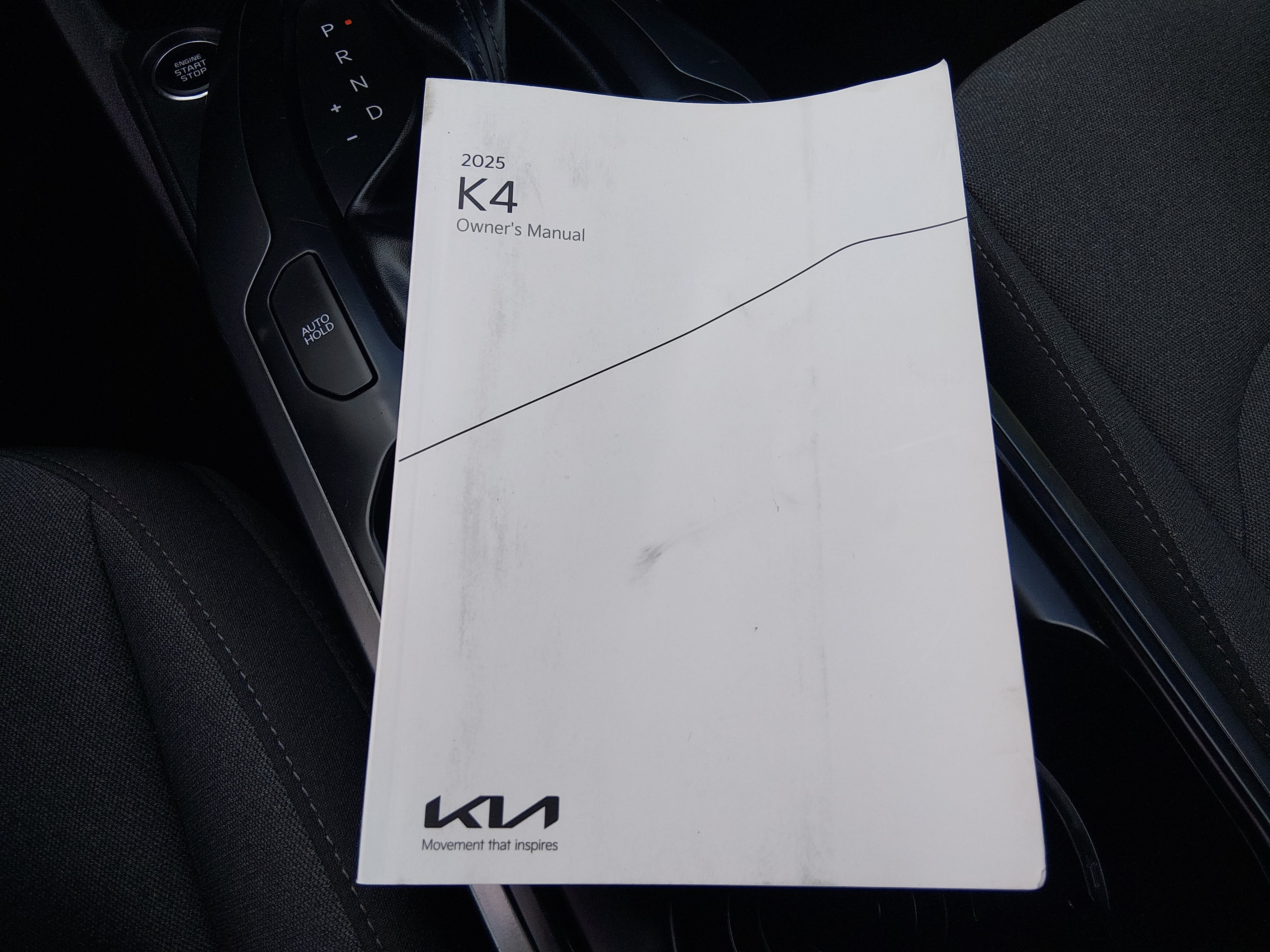 2025 Kia K4 LXS - Photo 19