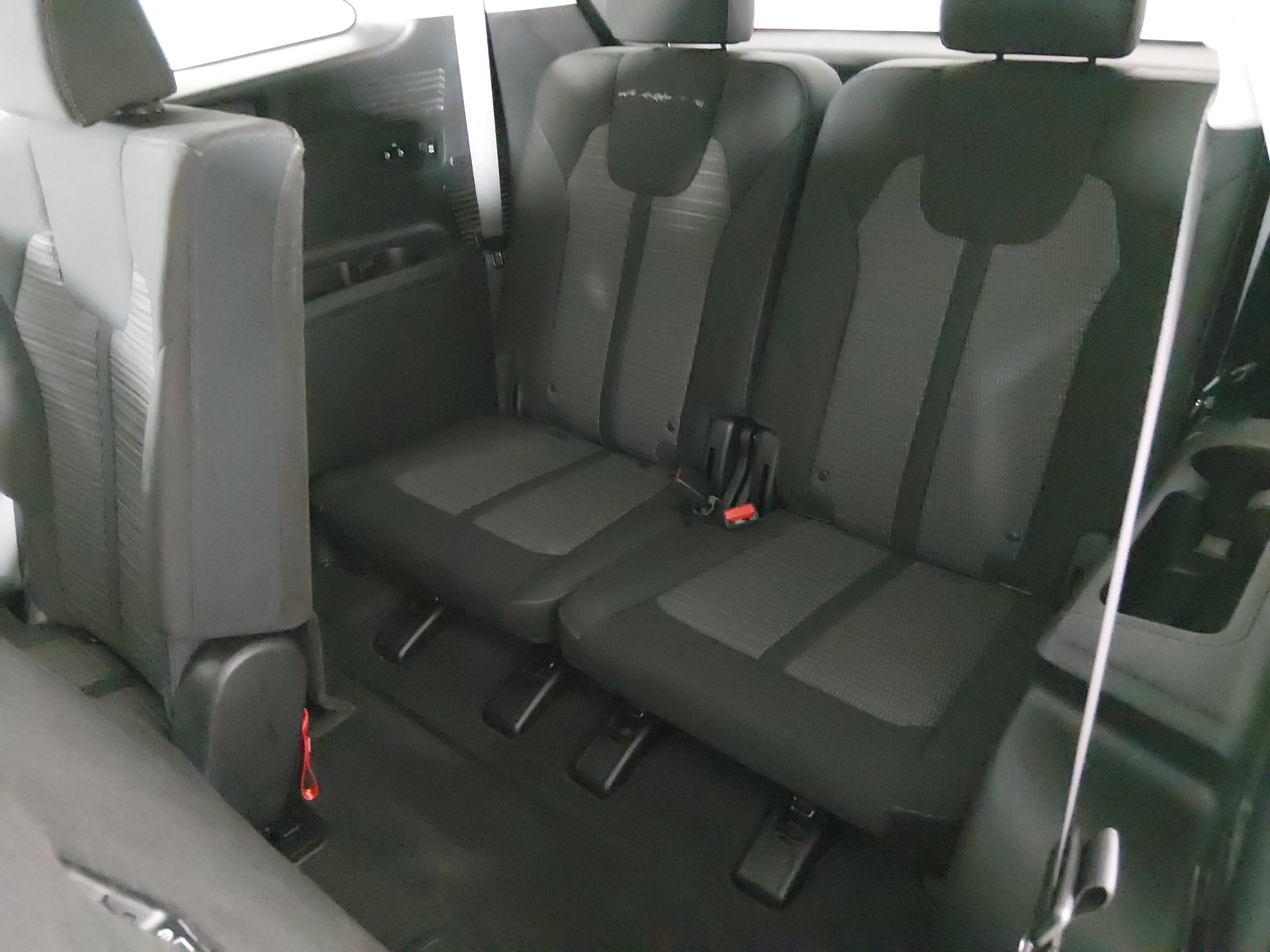 2023 Kia Sorento — photo 18 view