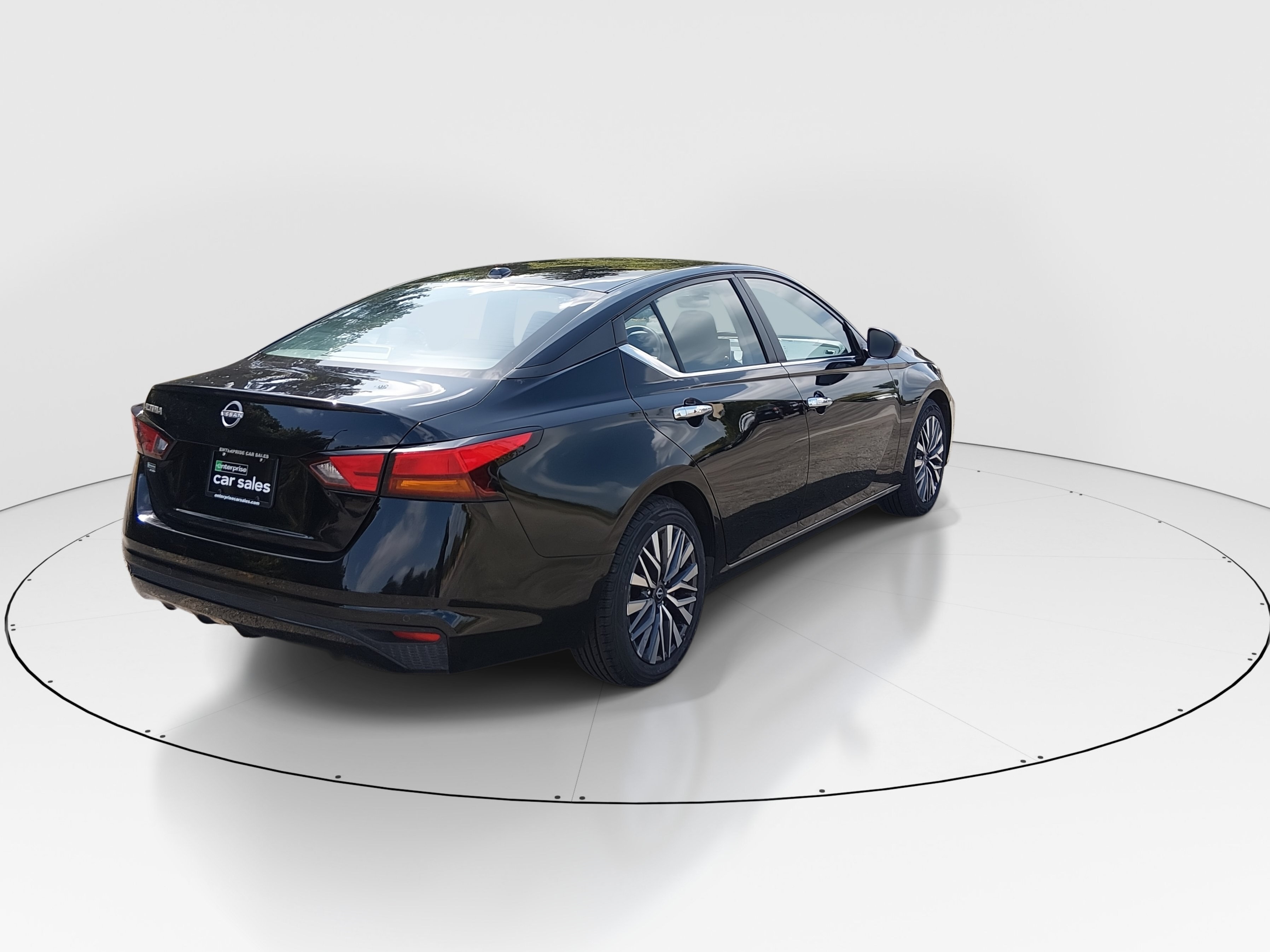 2025 Nissan Altima SV - Photo 7