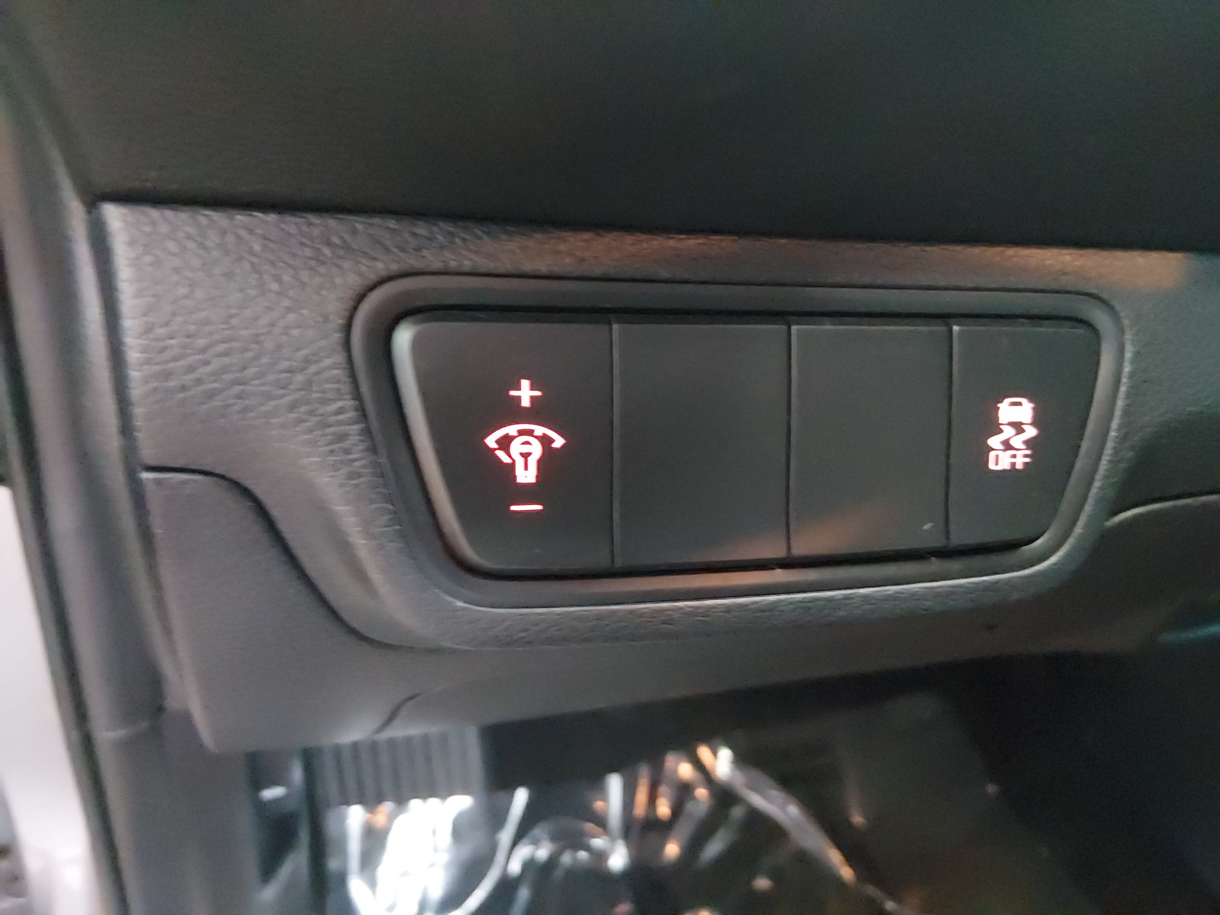 2024 Kia Forte LXS - Photo 13
