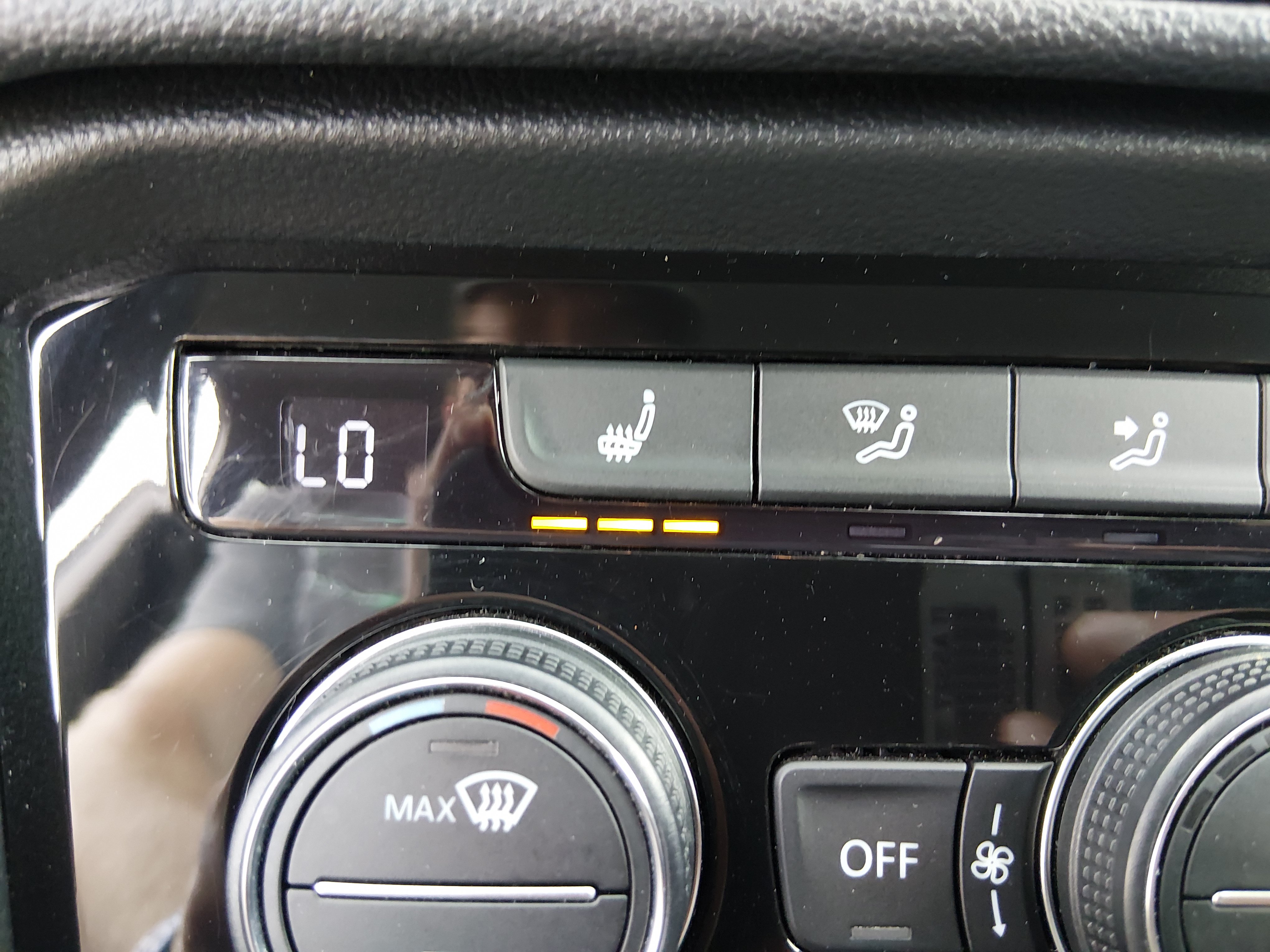 2024 Volkswagen Taos SE - Photo 17
