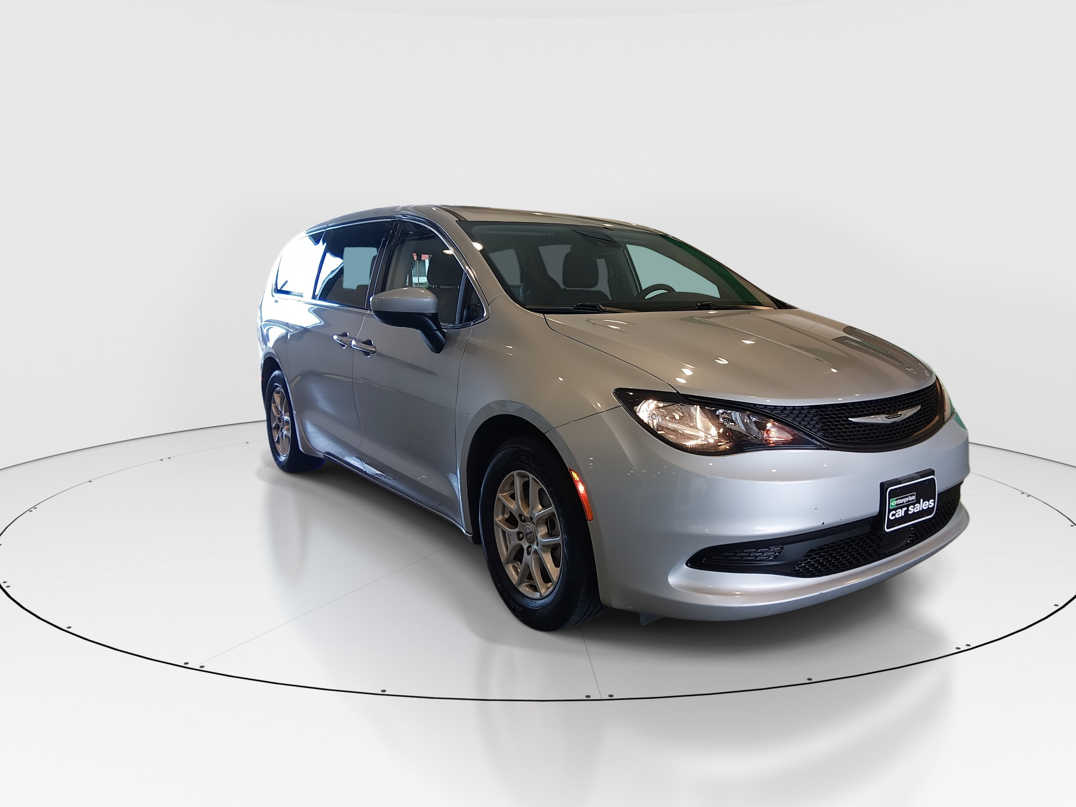 2023 Chrysler Voyager
