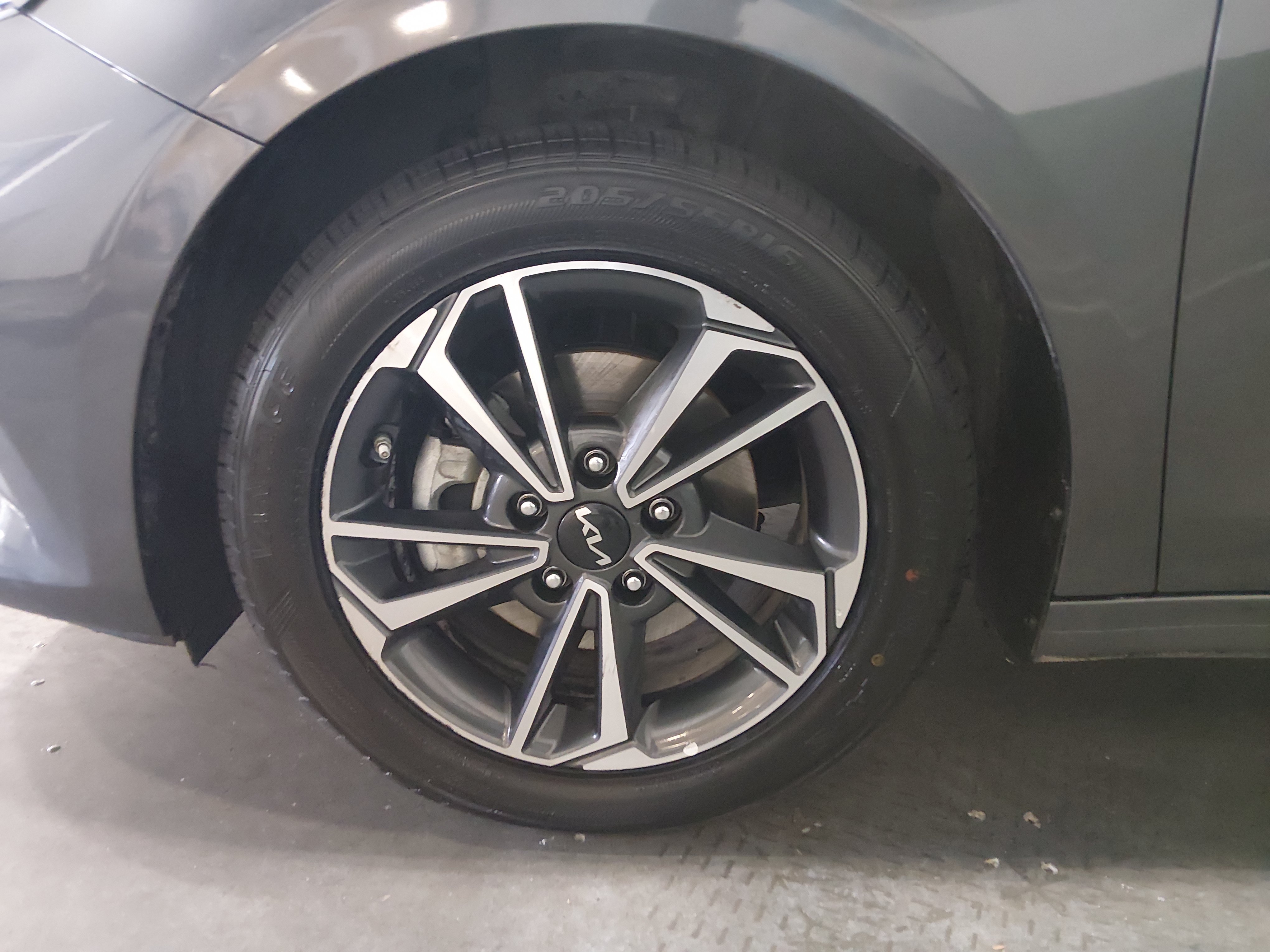 2024 Kia Forte LXS - Photo 10